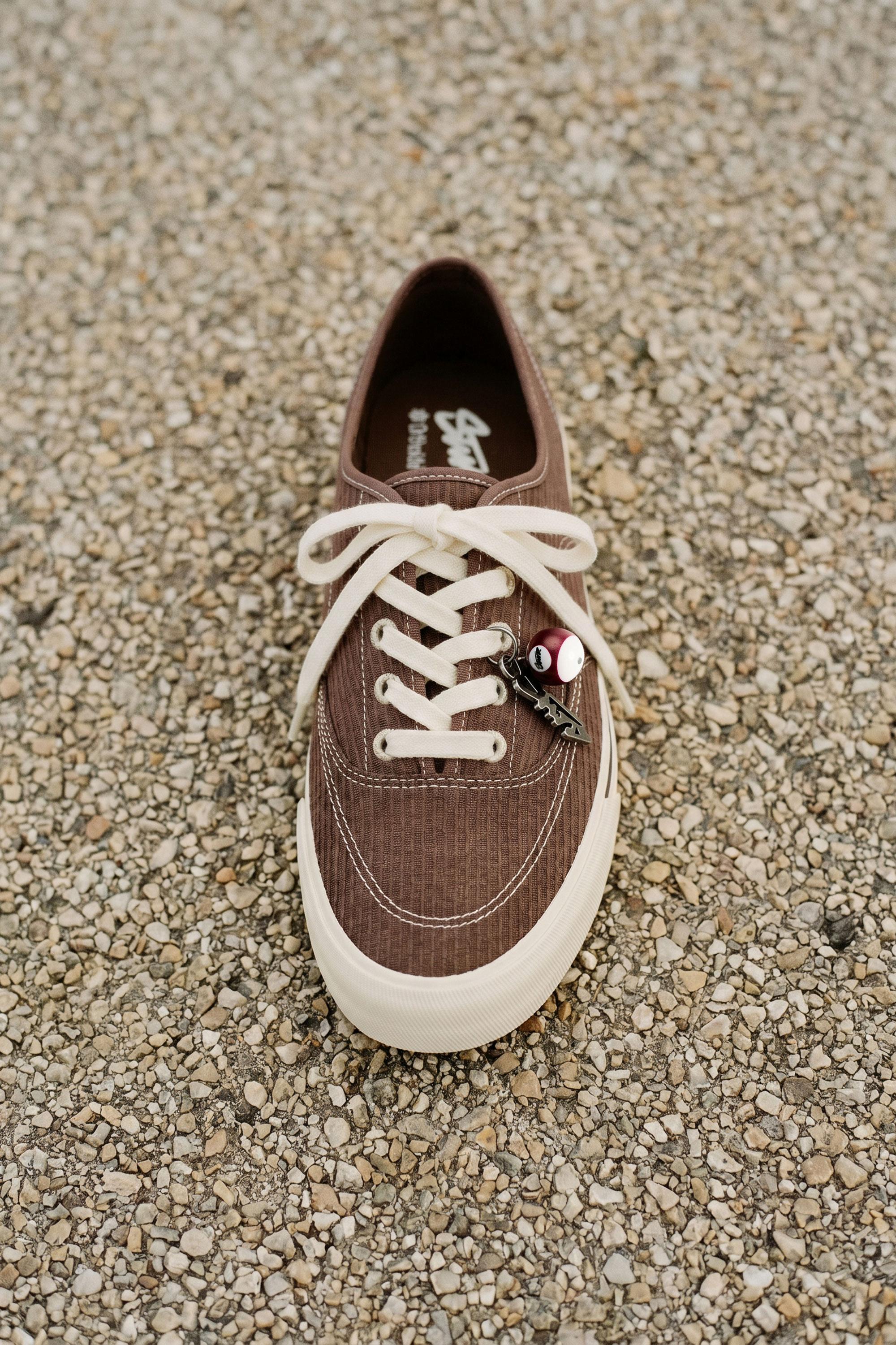 Embellished STWD trainers — Brown