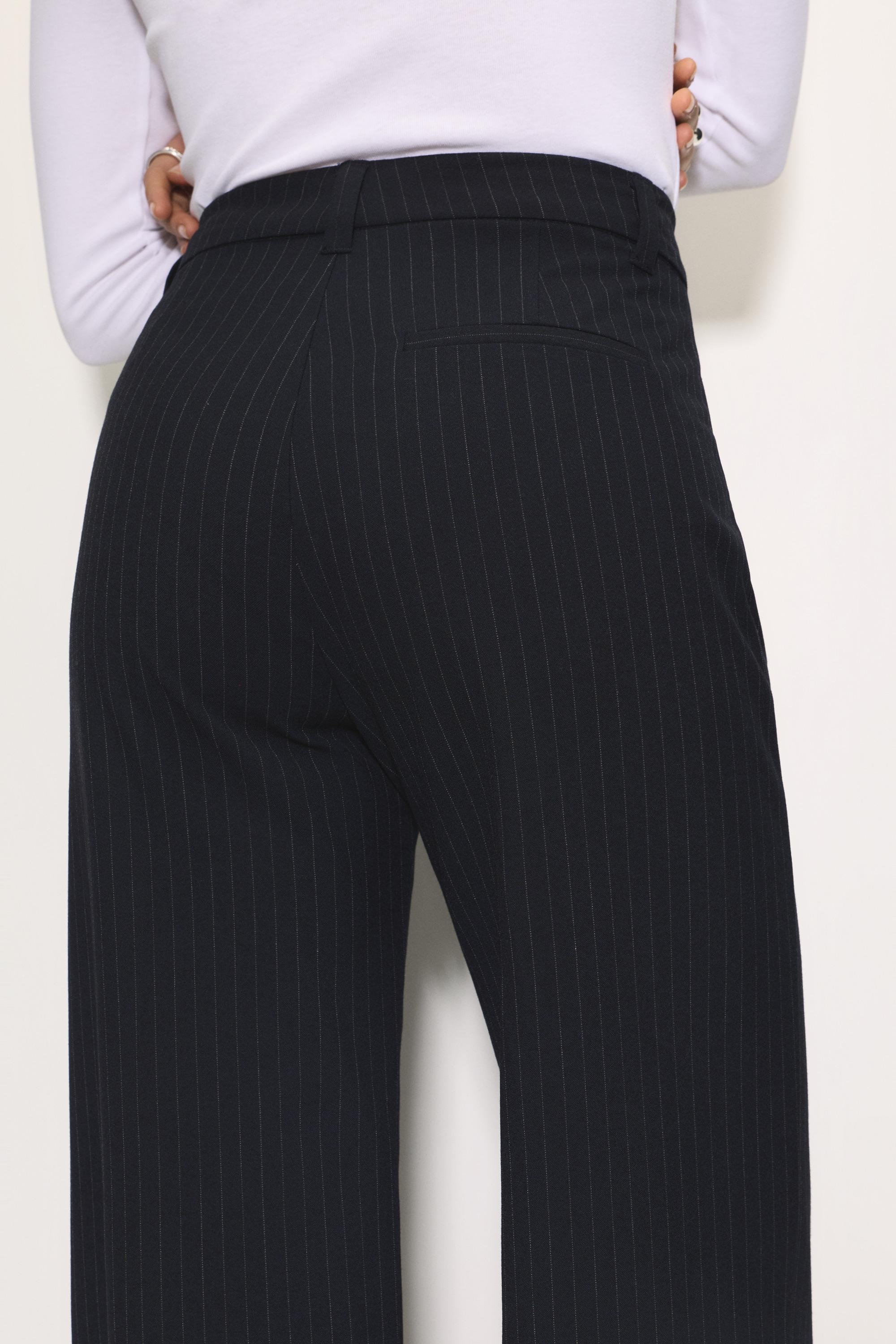 Smart high-waist straight-leg trousers — Striped