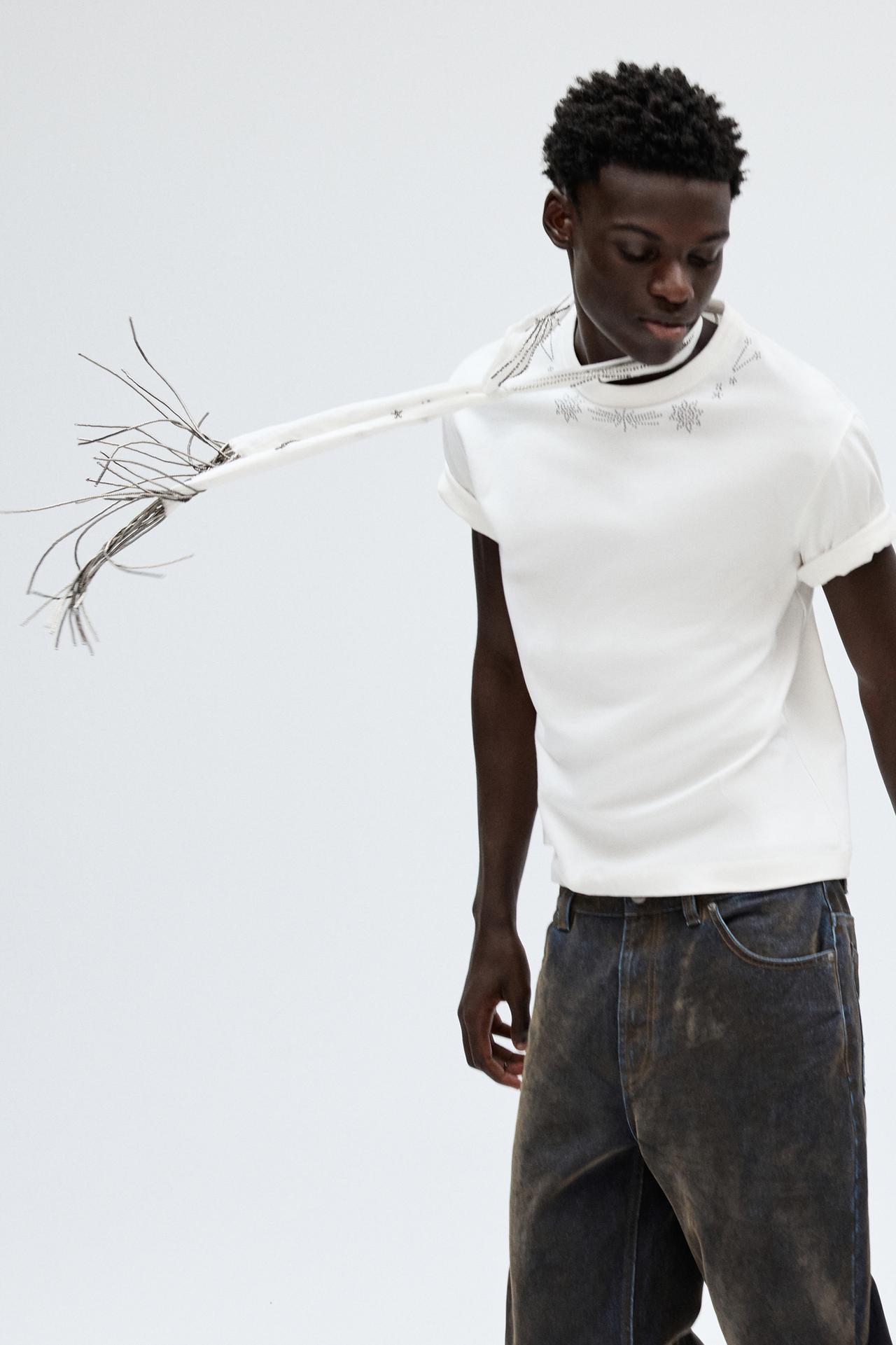 Oscar Ouyang stud T-shirt — White