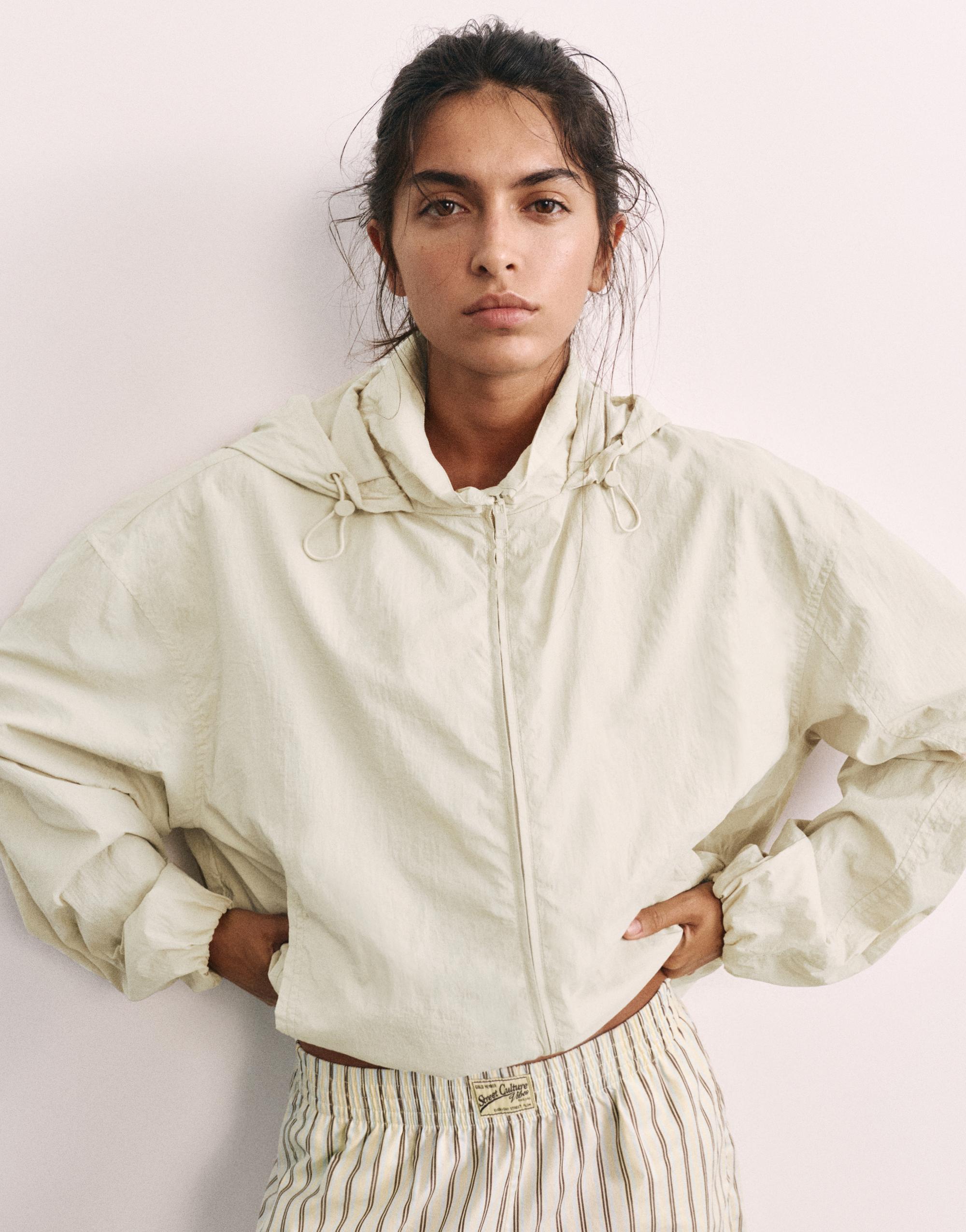 Lightweight hooded jacket — Sand