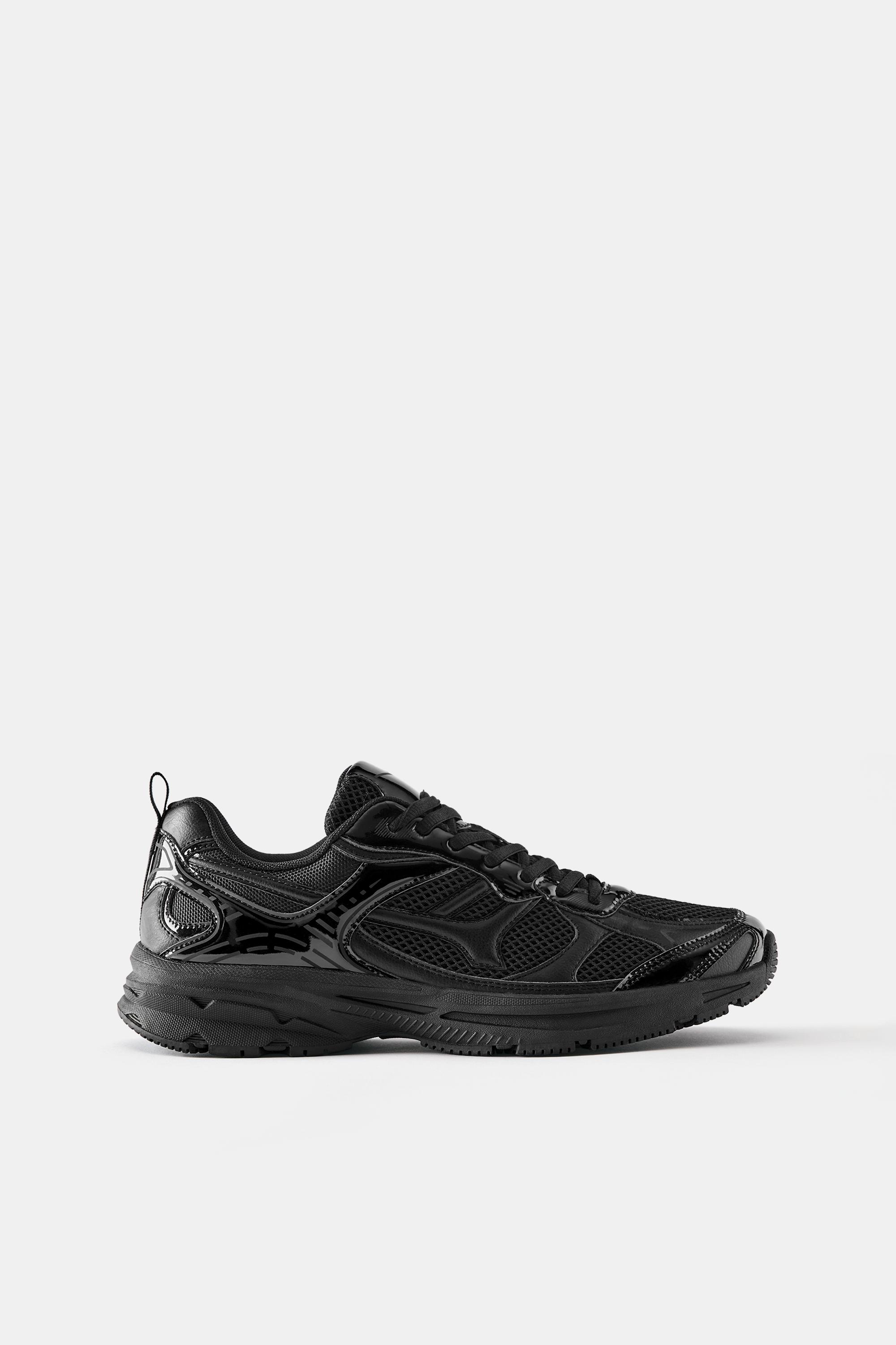 Multi-piece trainers — Black