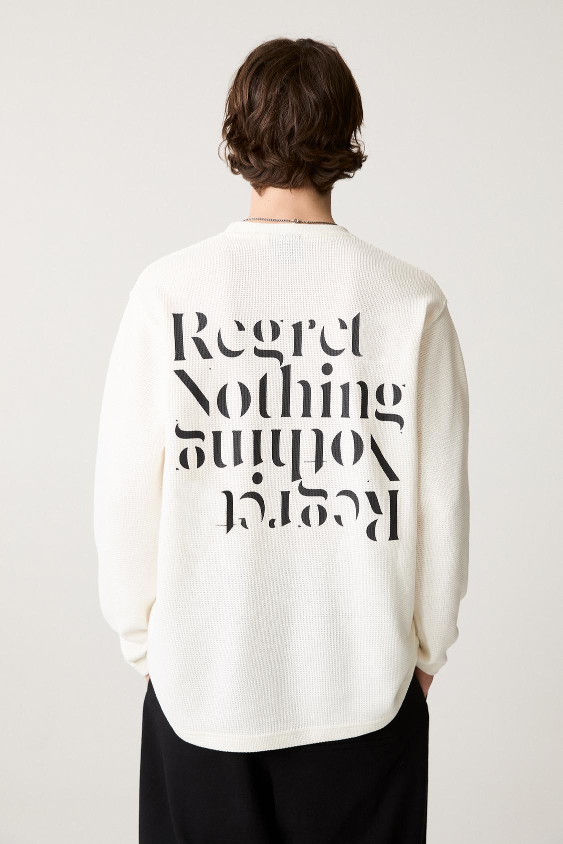 Sweatshirt Sudadera Nothing Regret Nothing Sweatshirt PULL&BEAR