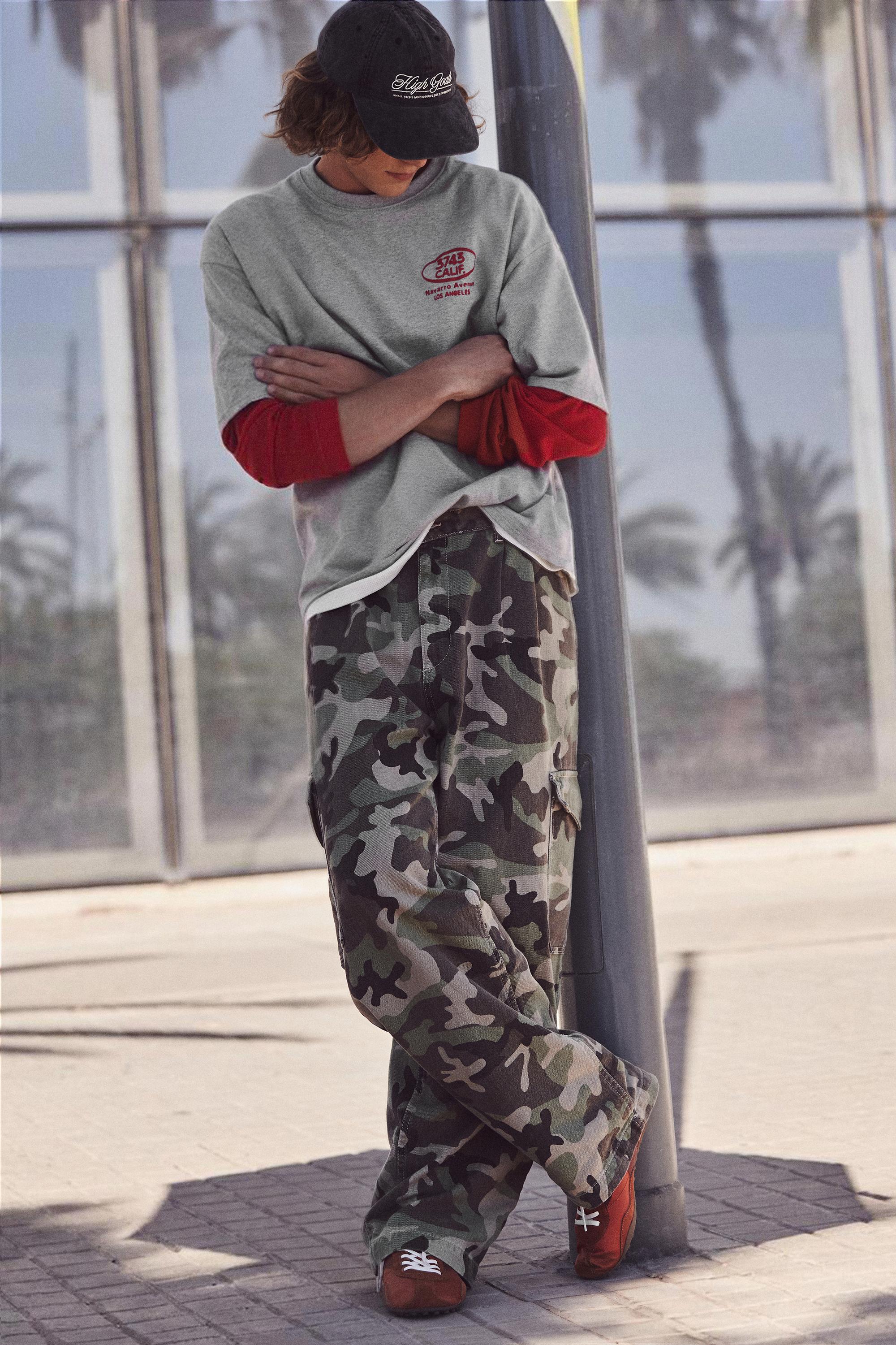 Relaxed fit T-shirt with raised graphic — Grey marl
