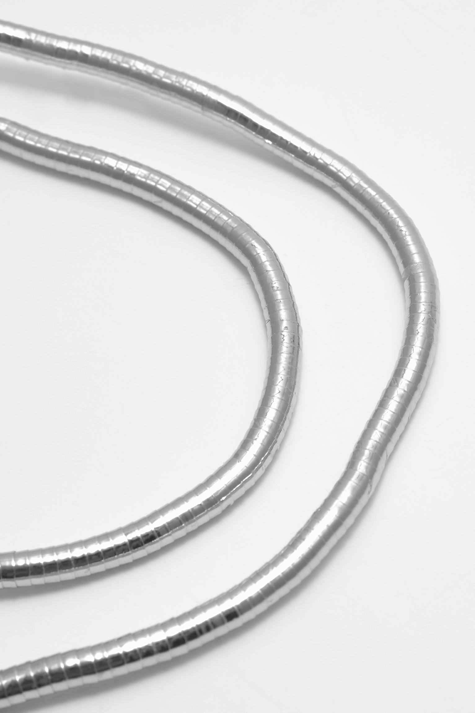 Metallic necklace — Silver
