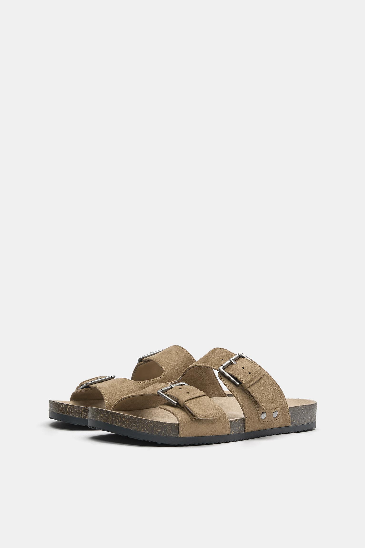 Buckled sandals — Ecru