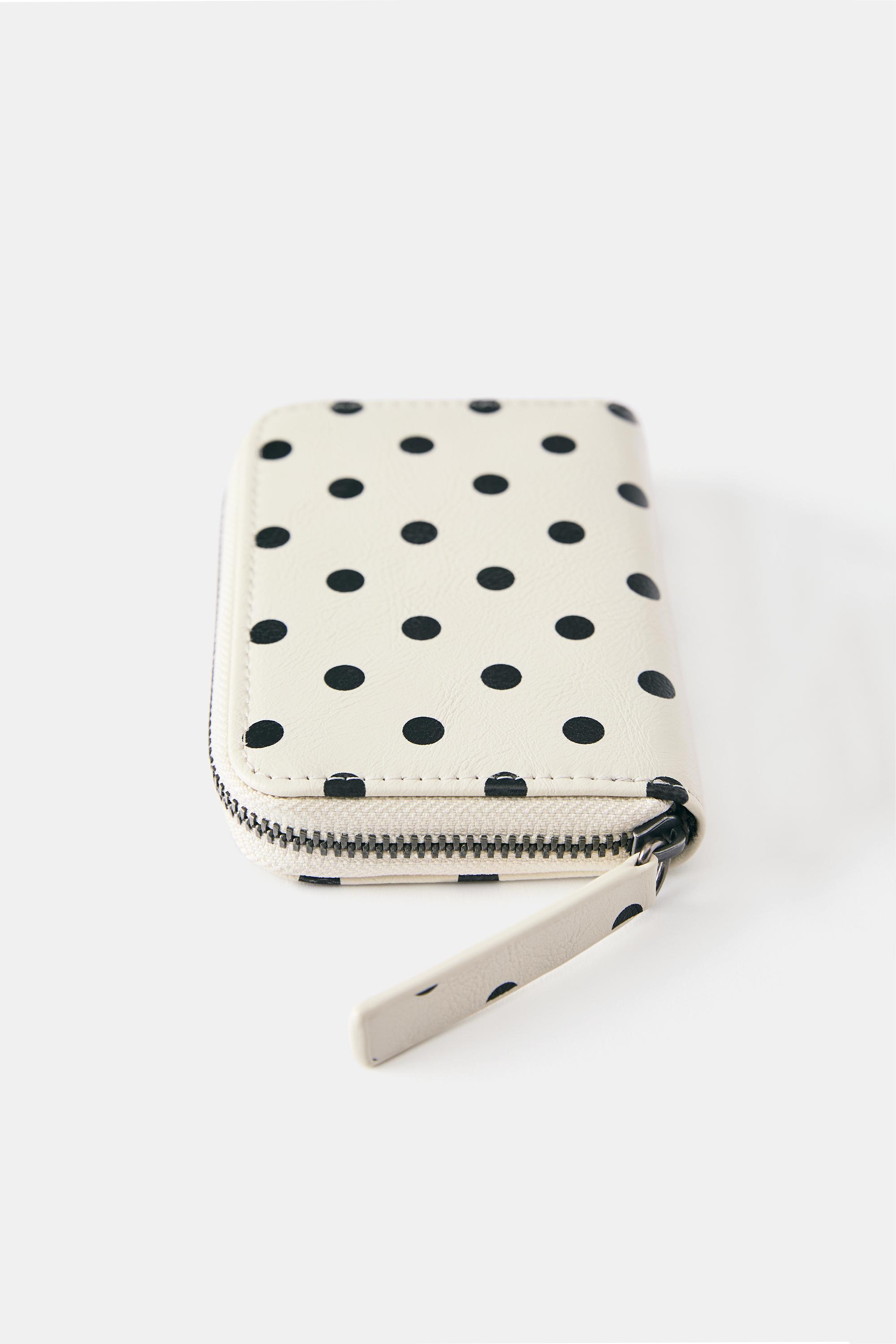 Polka dot purse — White