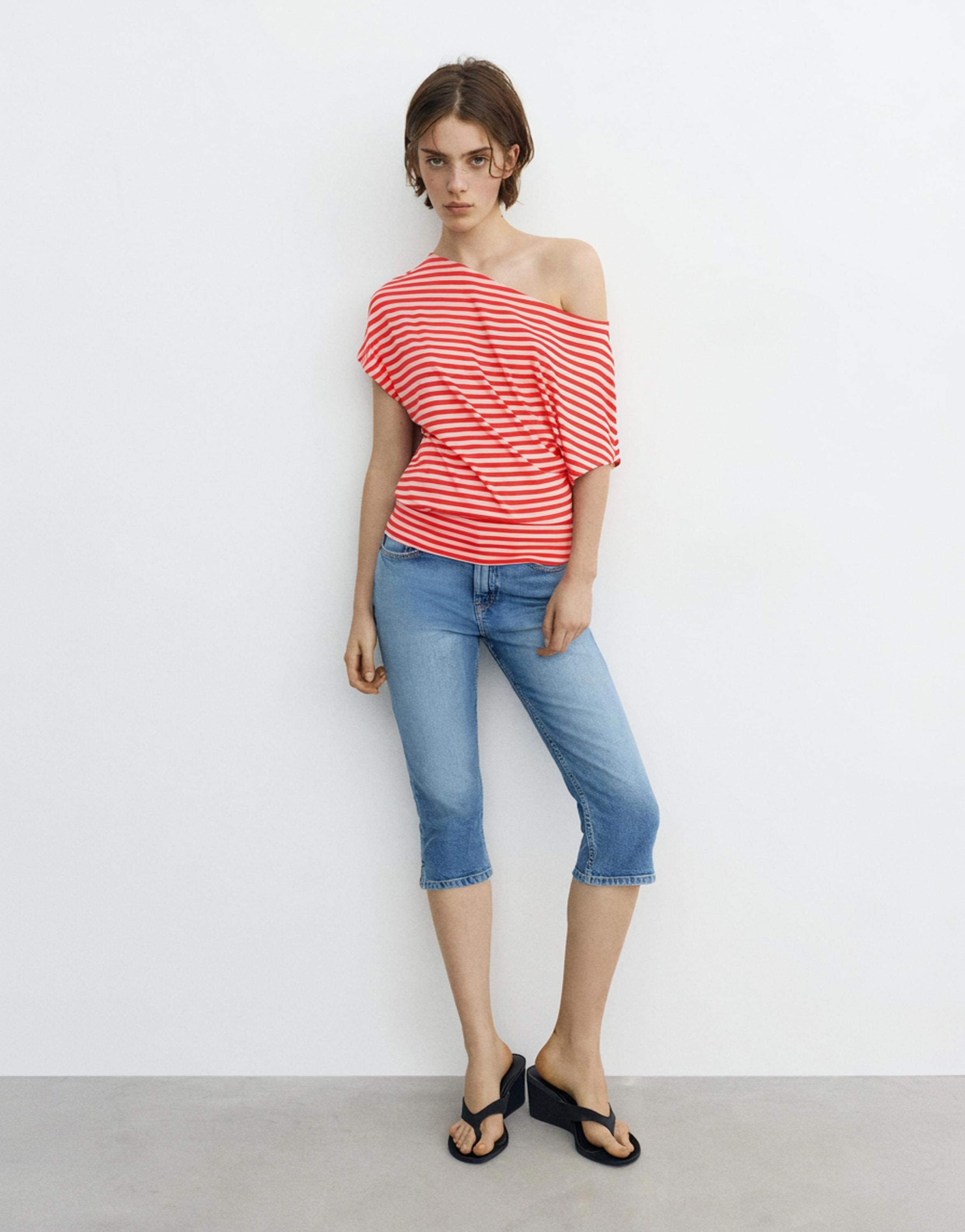 Short asymmetric dress — Striped