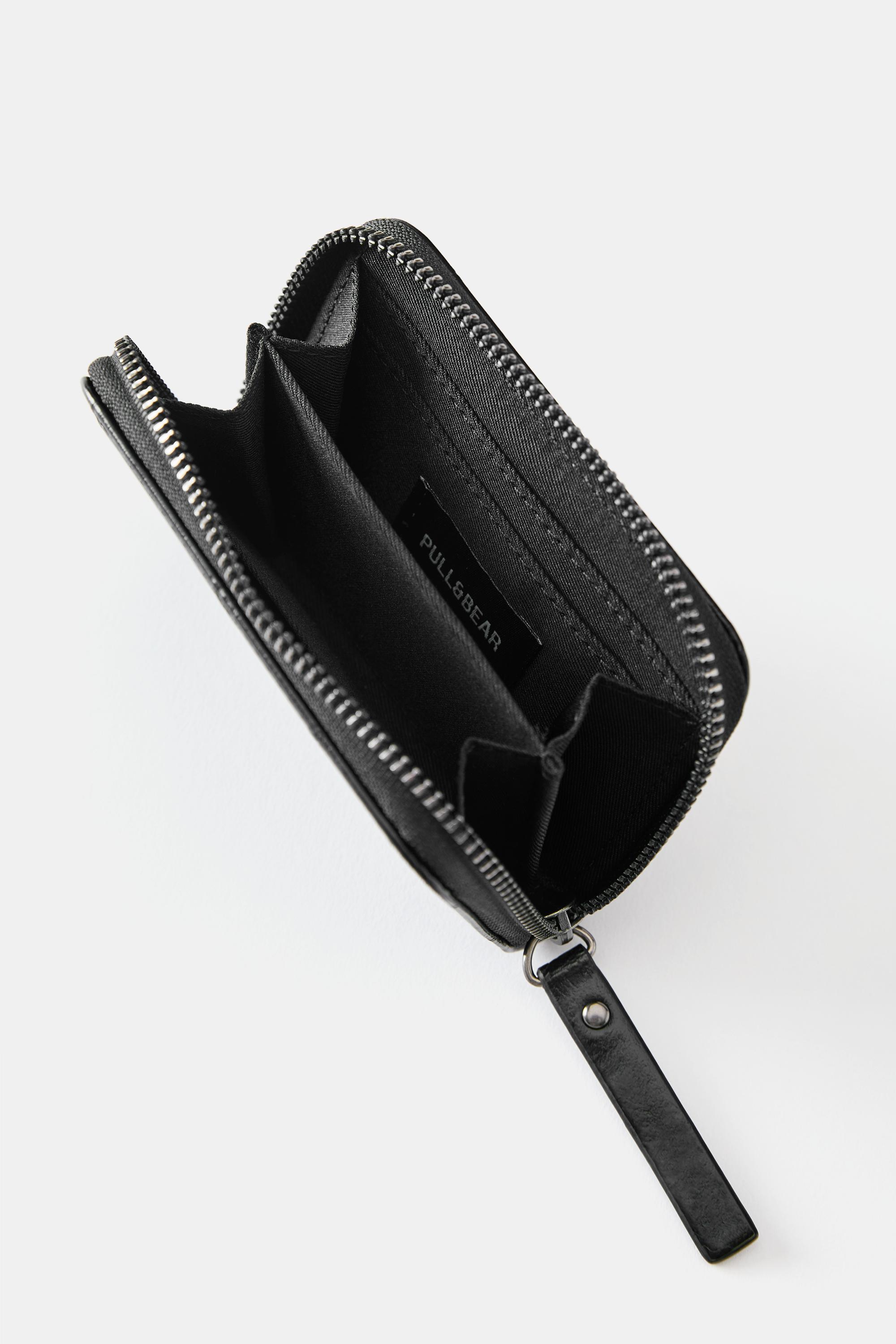 Textured purse — Black
