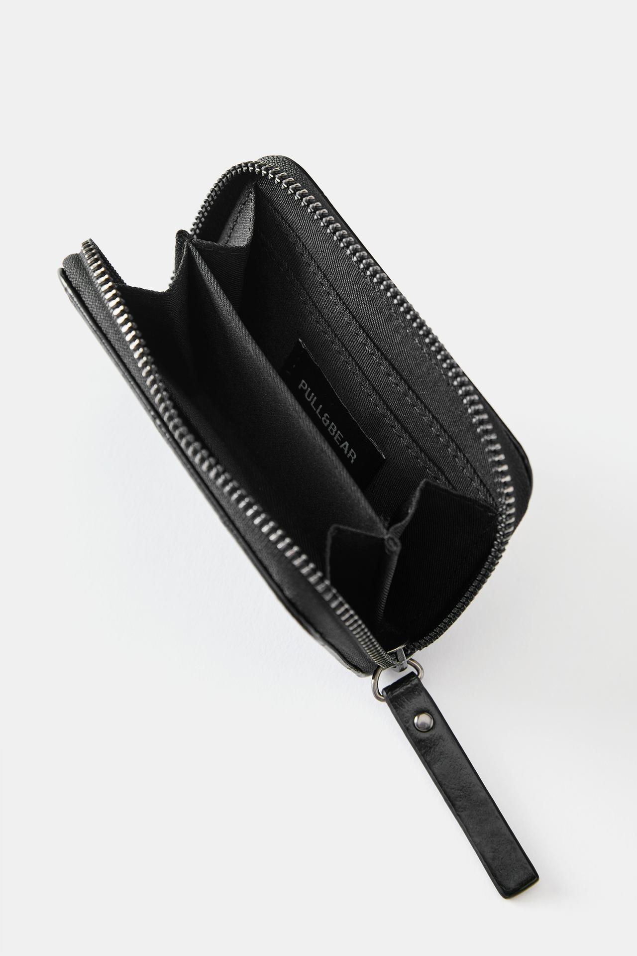 Textured purse — Black