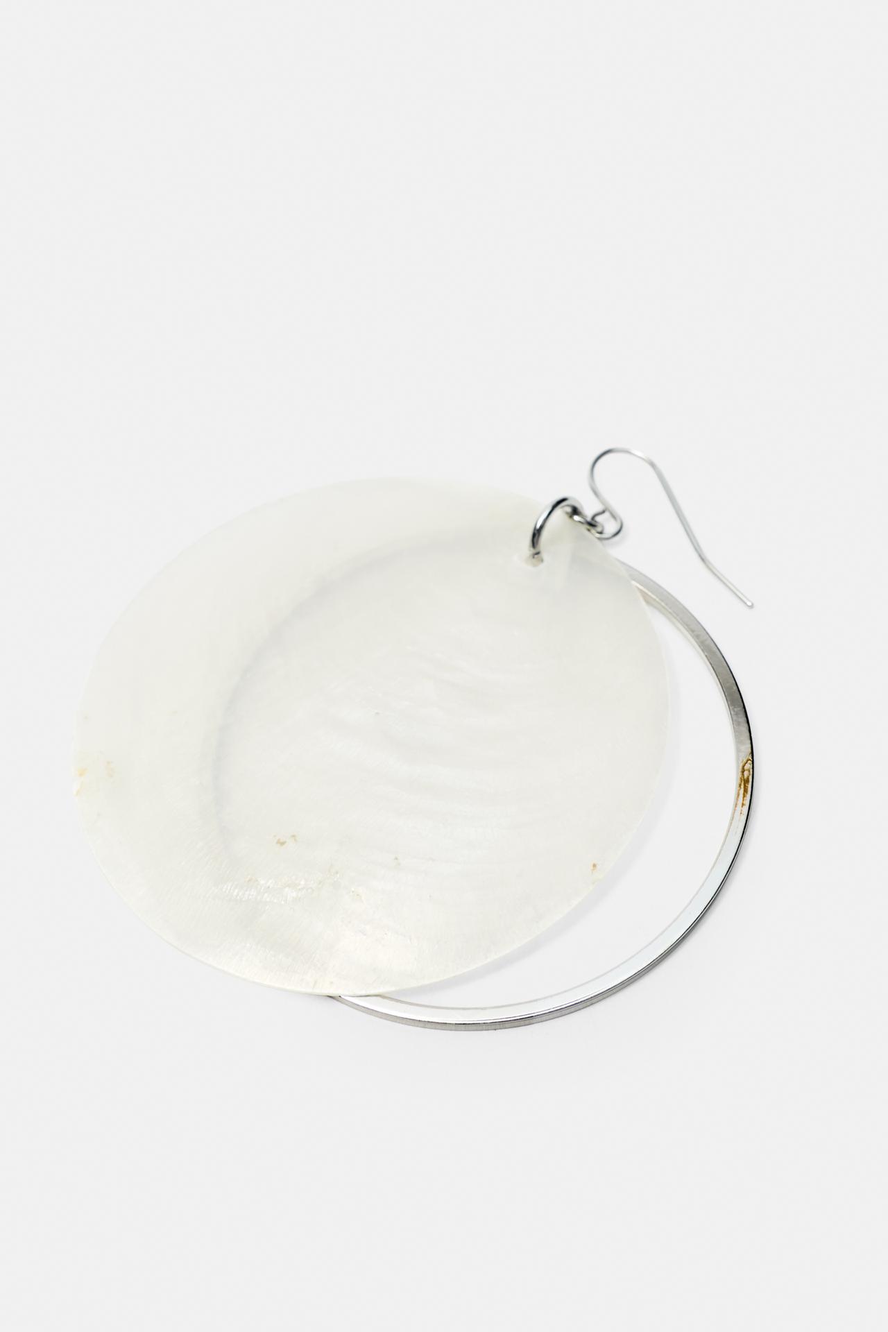 Mismatched mother-of-pearl-effect earrings — White