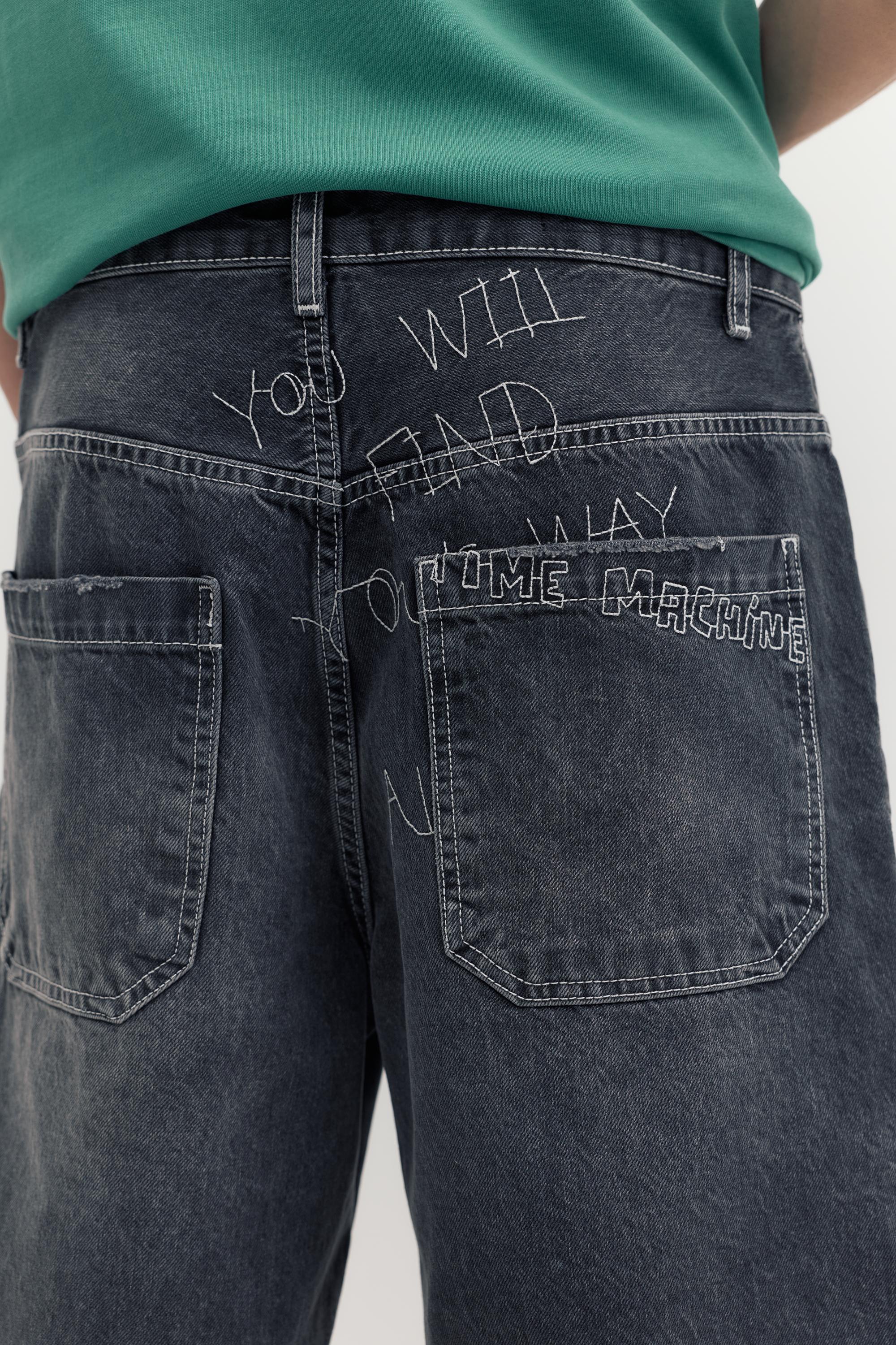Embroidered baggy denim Bermuda shorts — Faded black