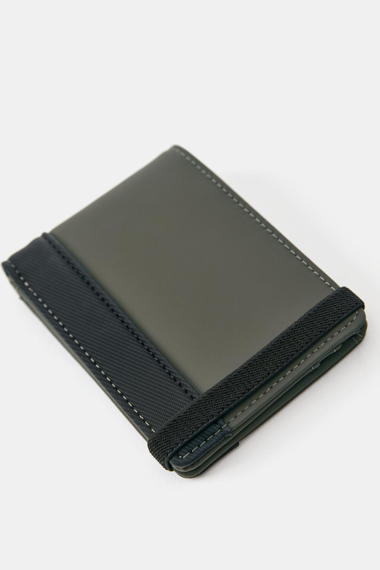 Rubberised purse — Khaki
