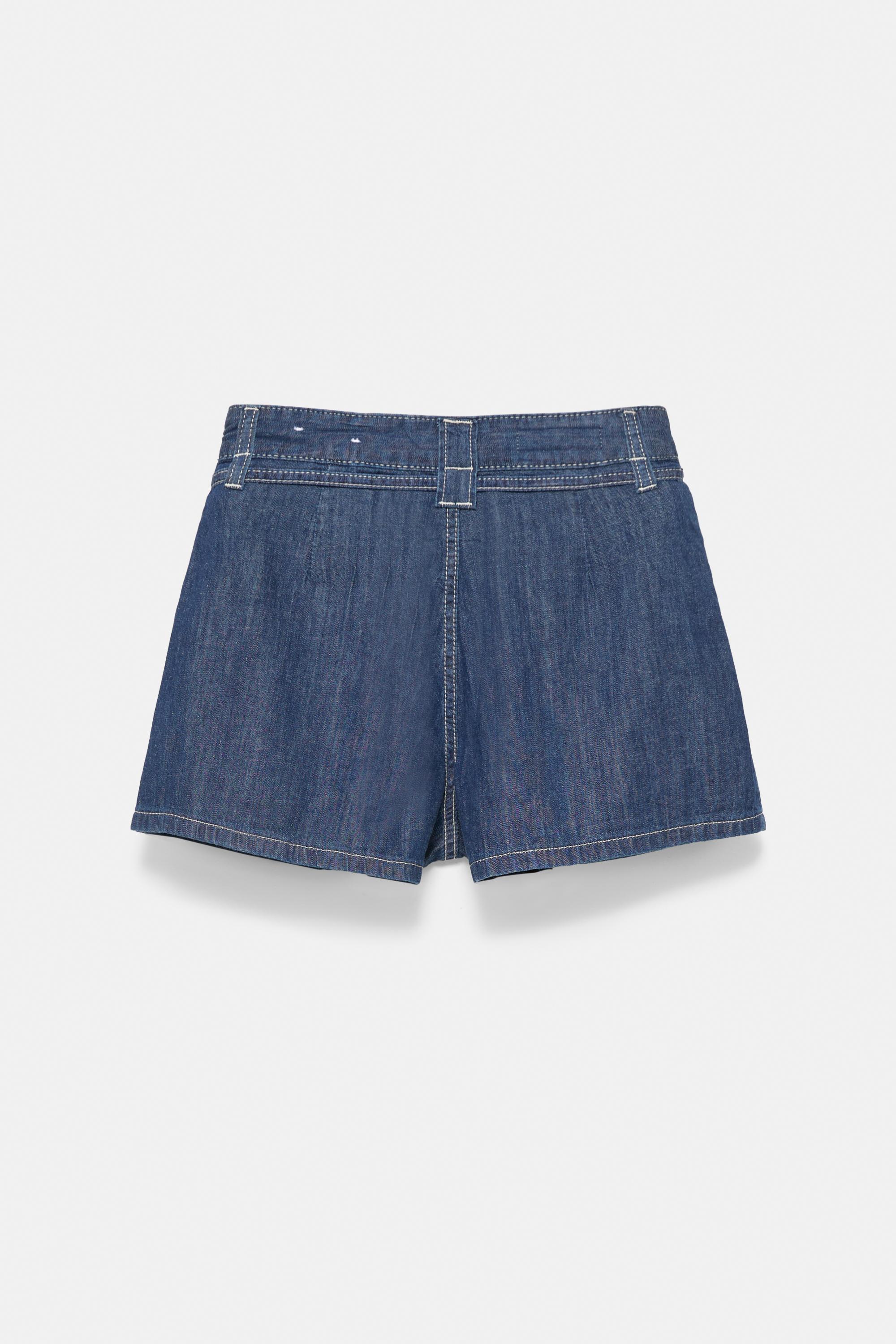Denim shorts with darts and belt — Navy