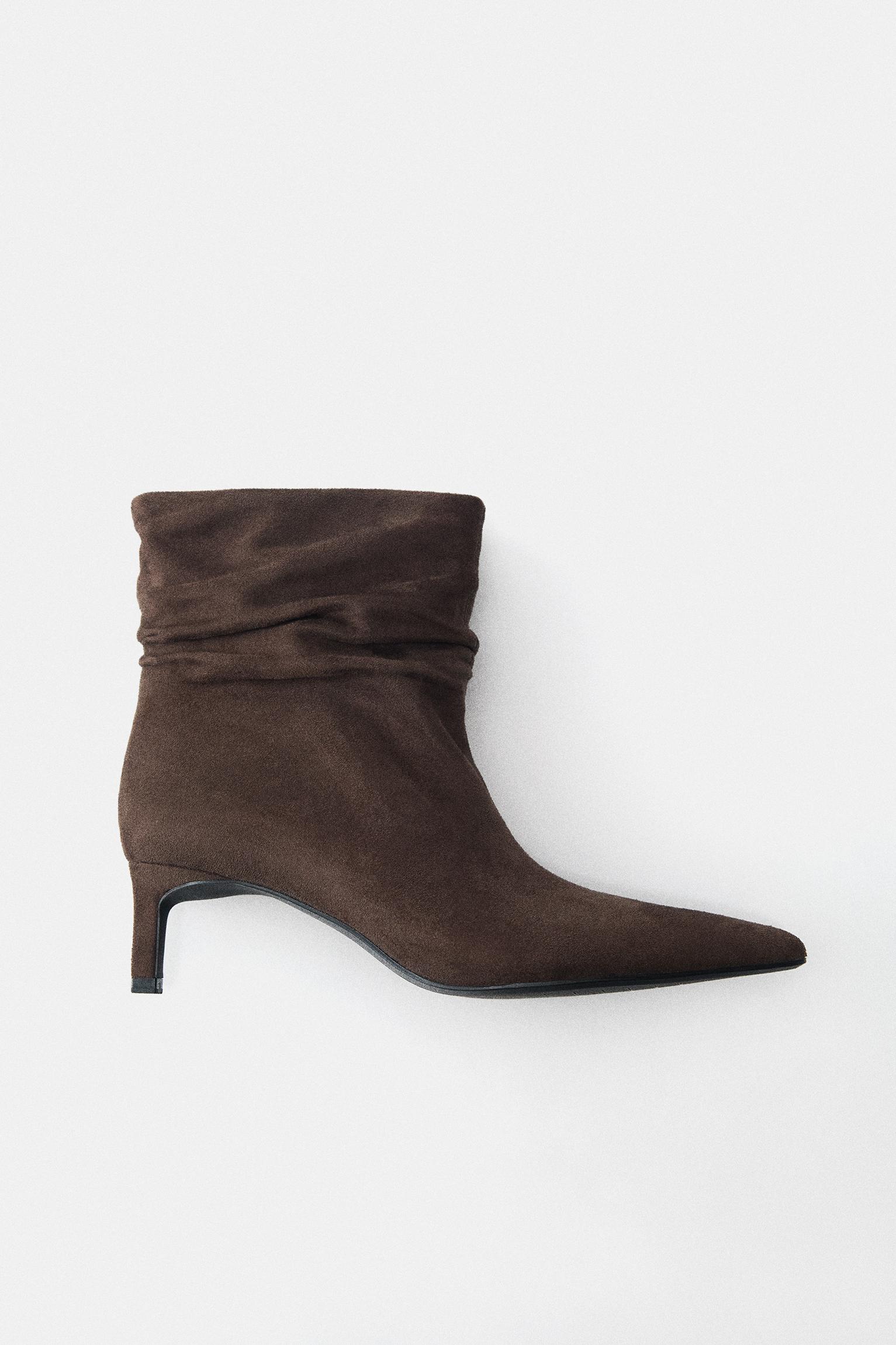 Ruched heel ankle boots — Brown