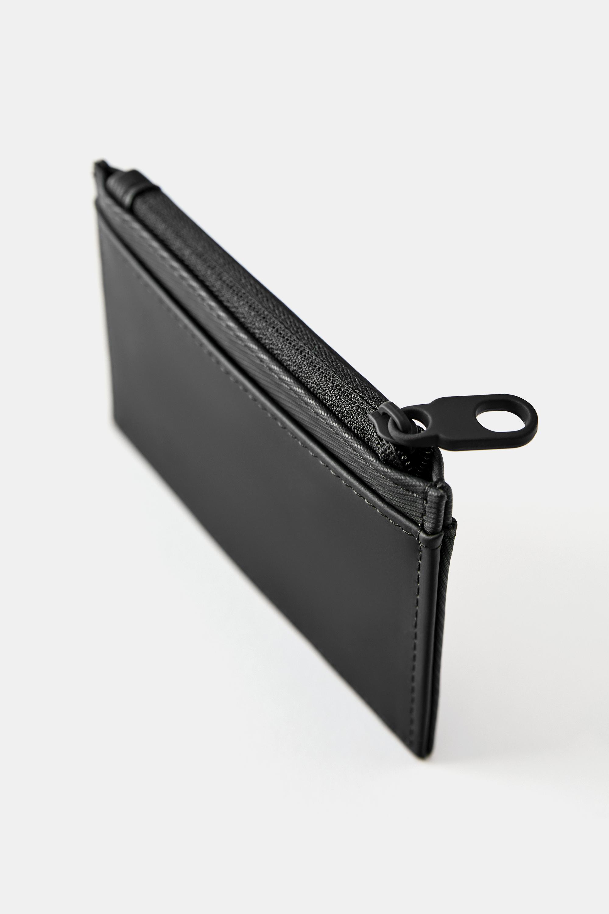 Rubberised card holder — Black