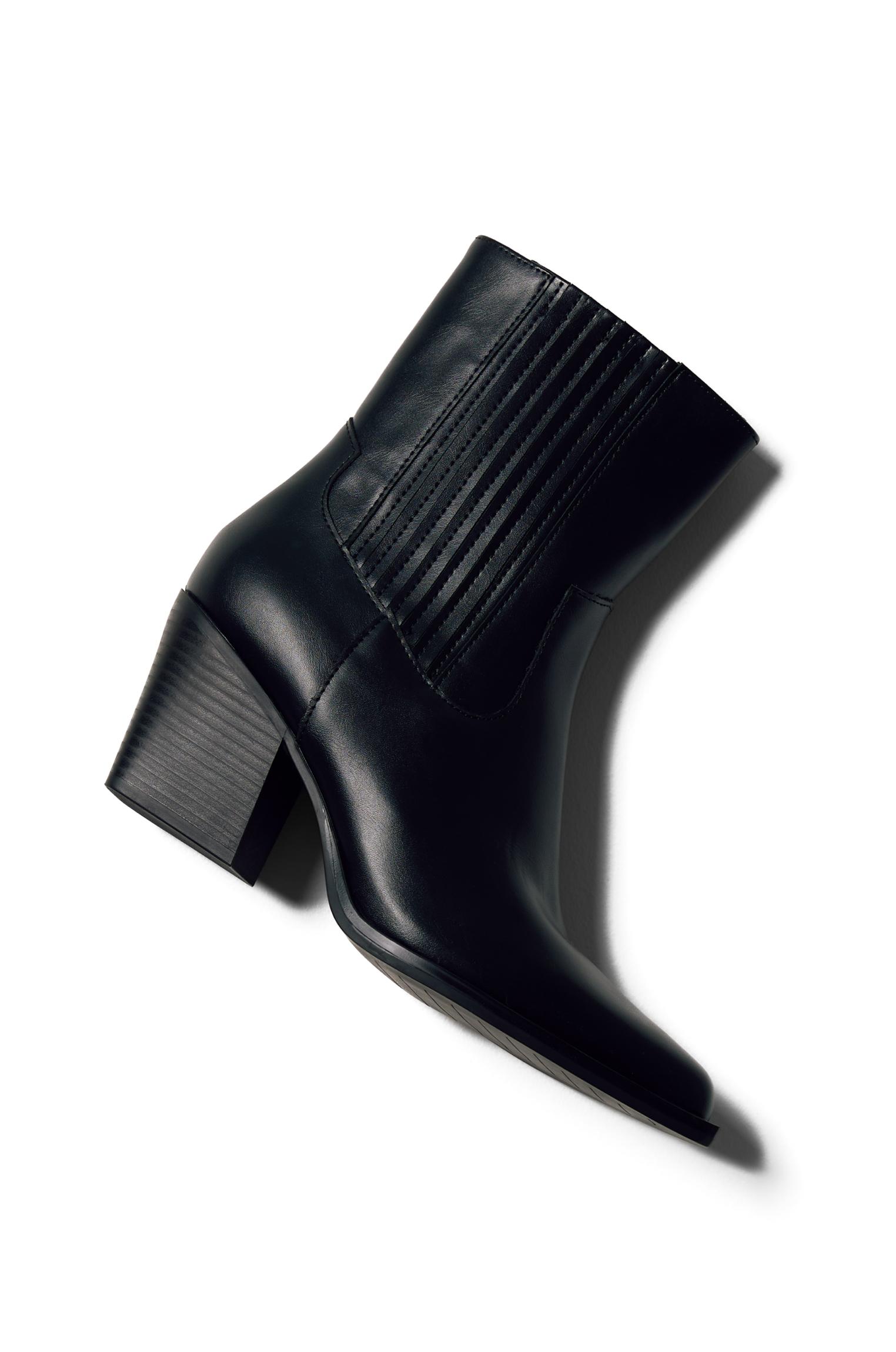 Cowboy heel ankle boots — Black