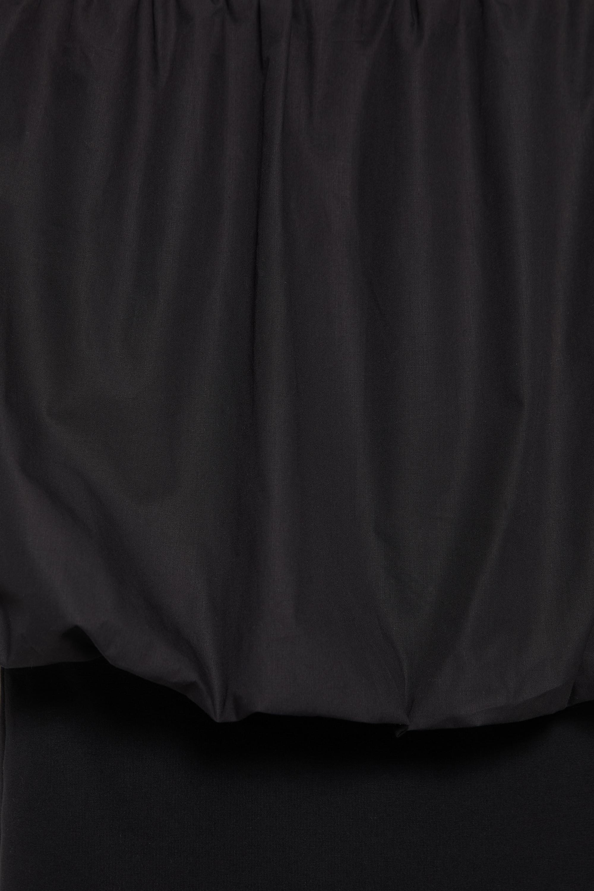 Short balloon-hem dress — Black