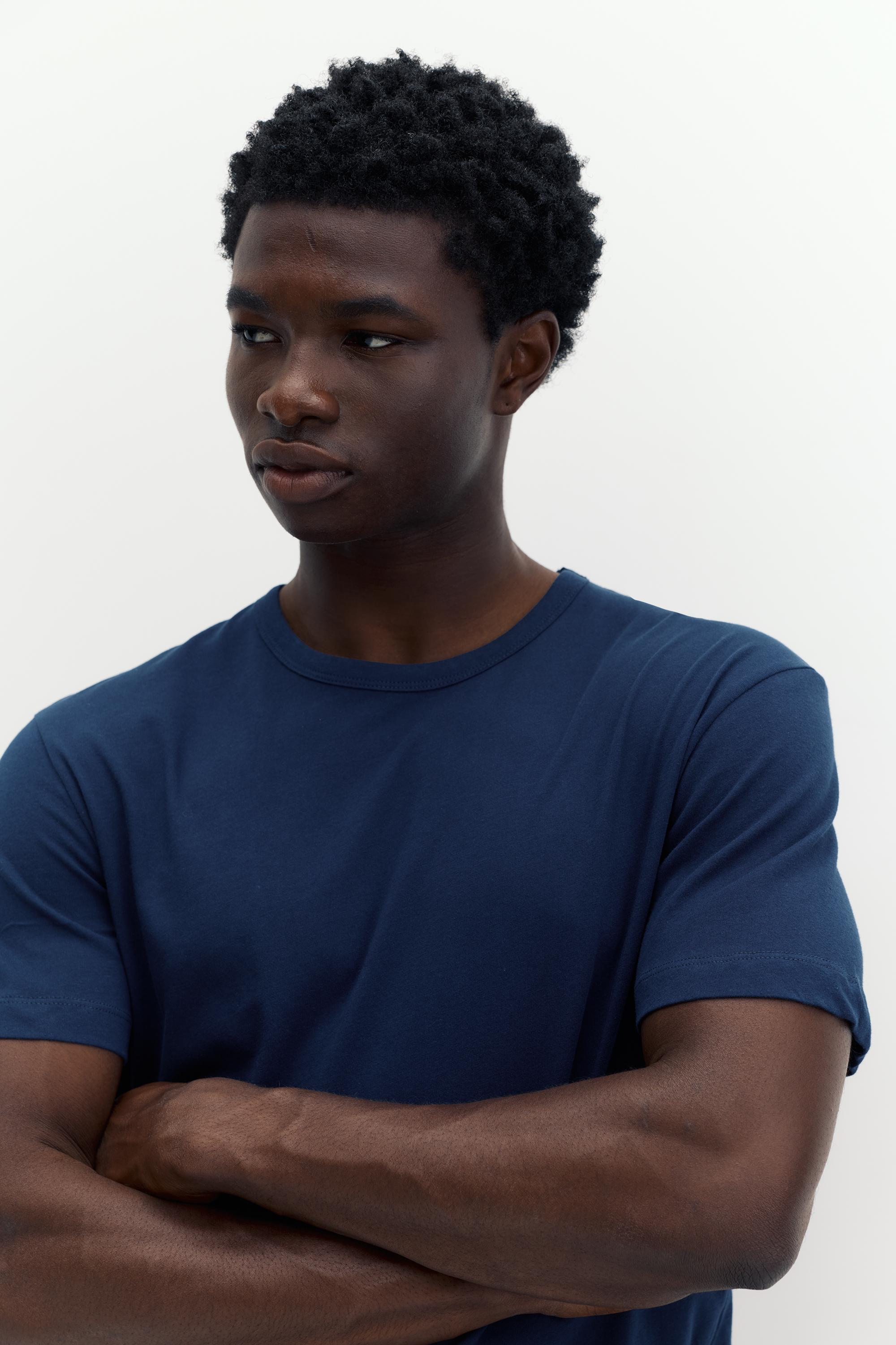 Slim fit basic T-shirt — Navy