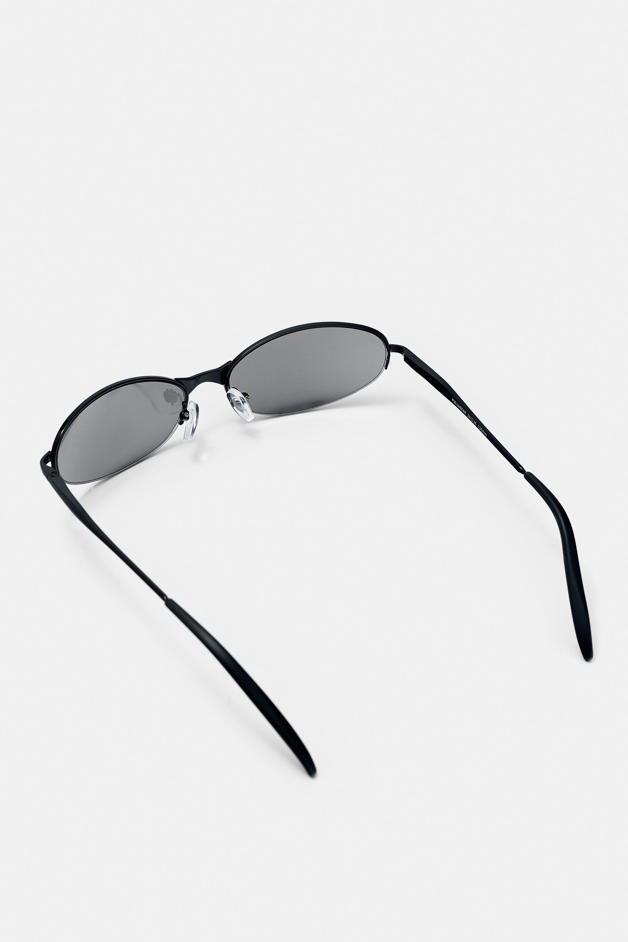 Metallic oval sunglasses — Black