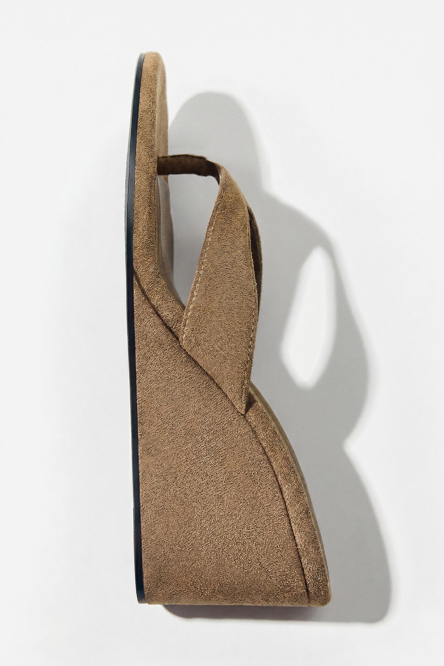 Wedge sandals — Sand
