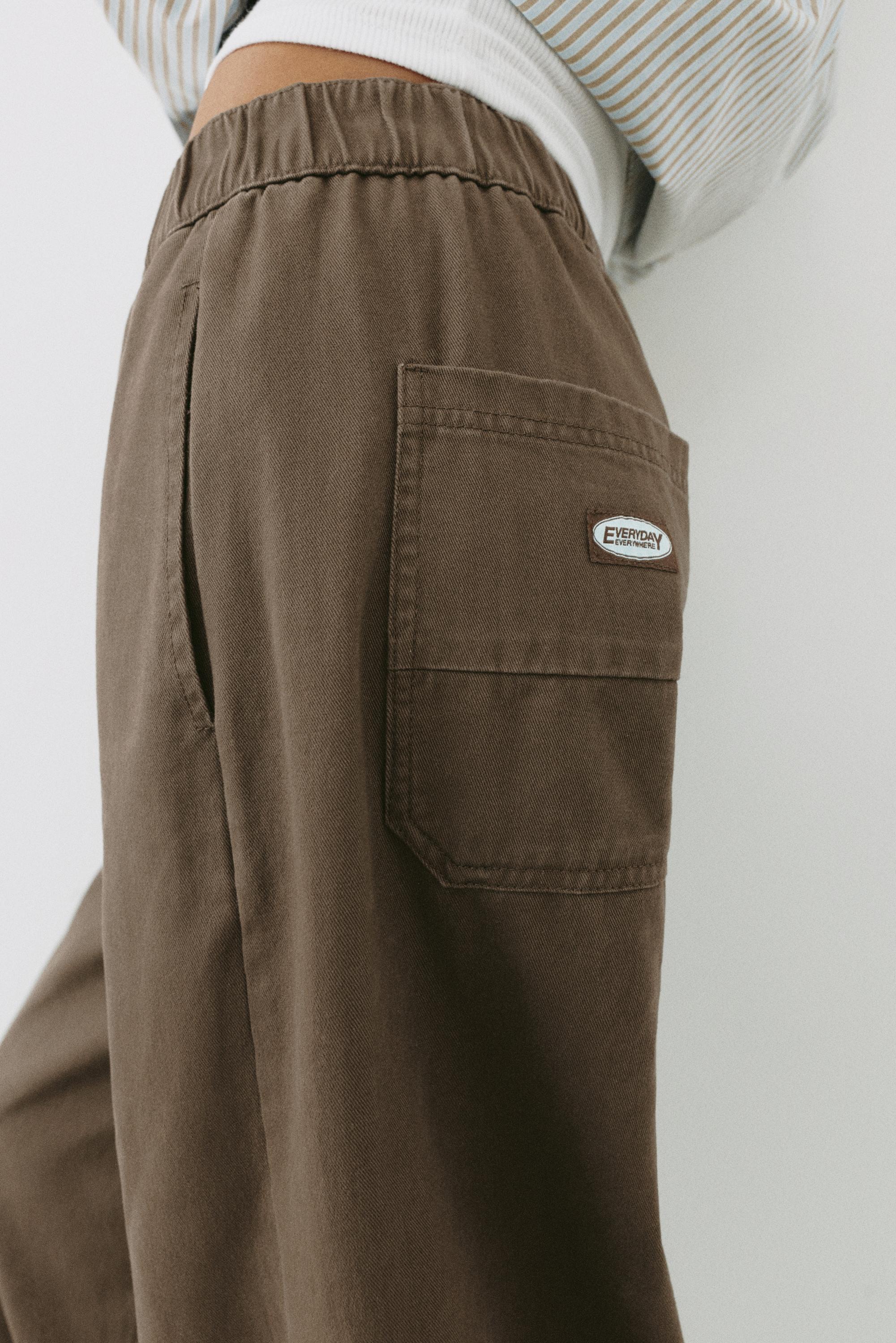 Barrel trousers — Brown