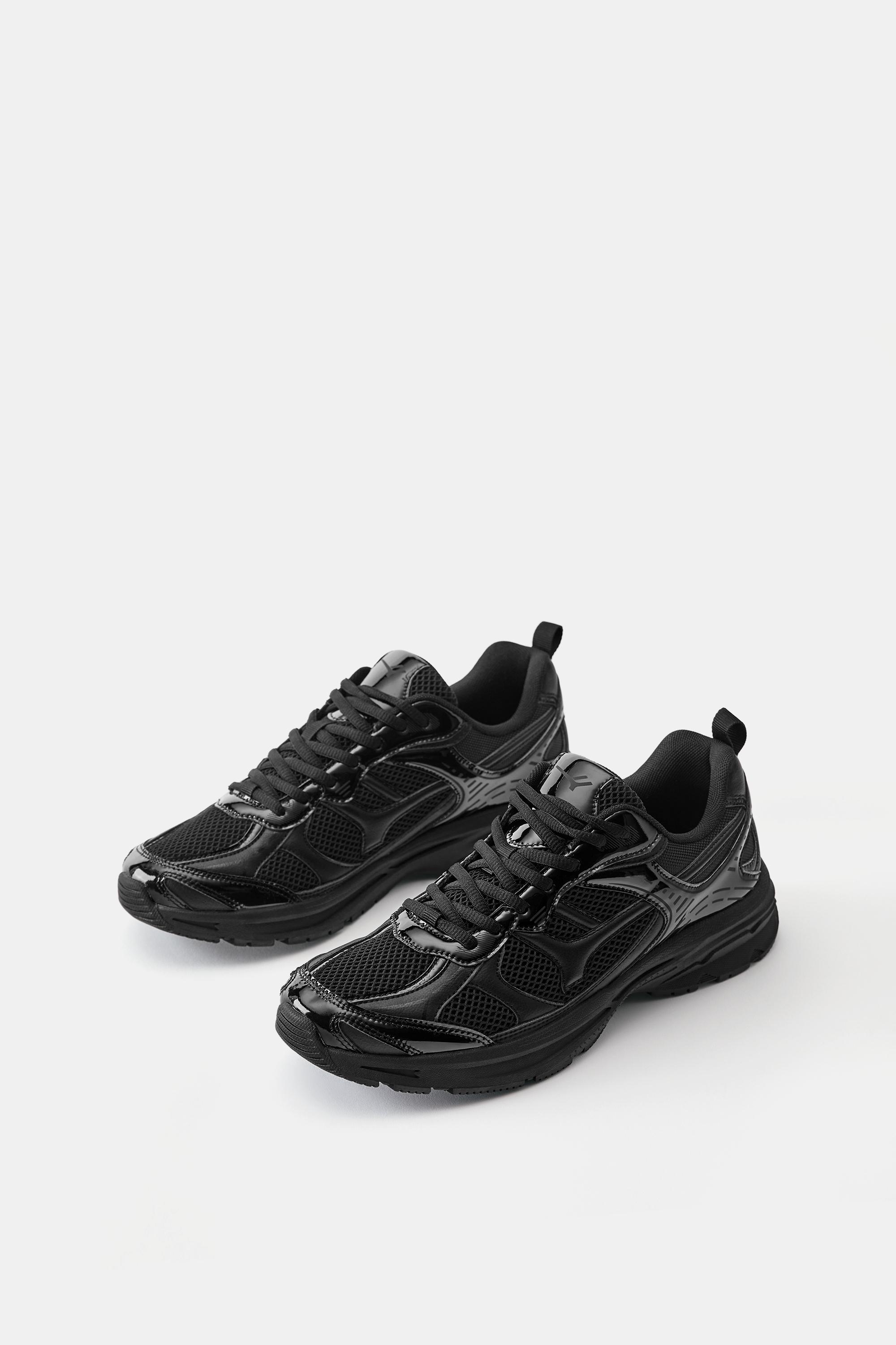 Multi-piece trainers — Black