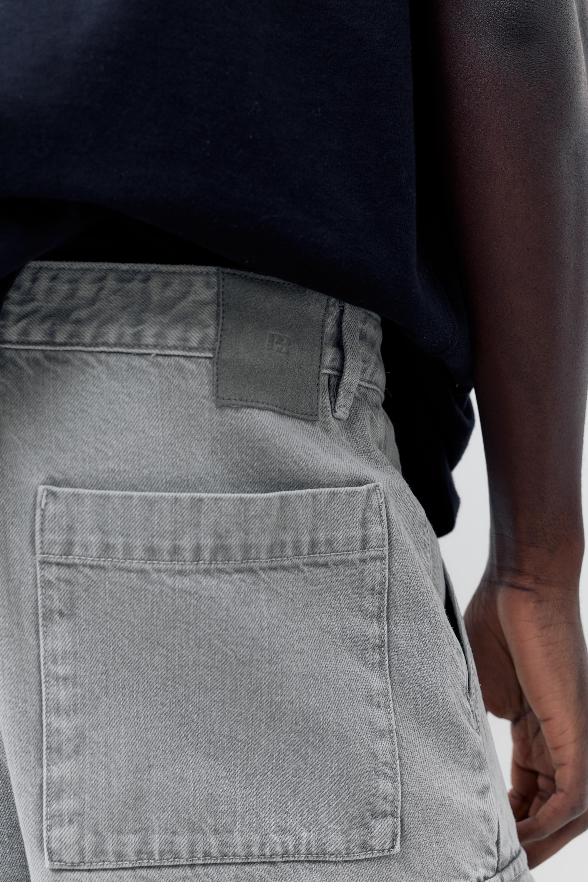 Baggy cargo Bermuda shorts — Pale grey
