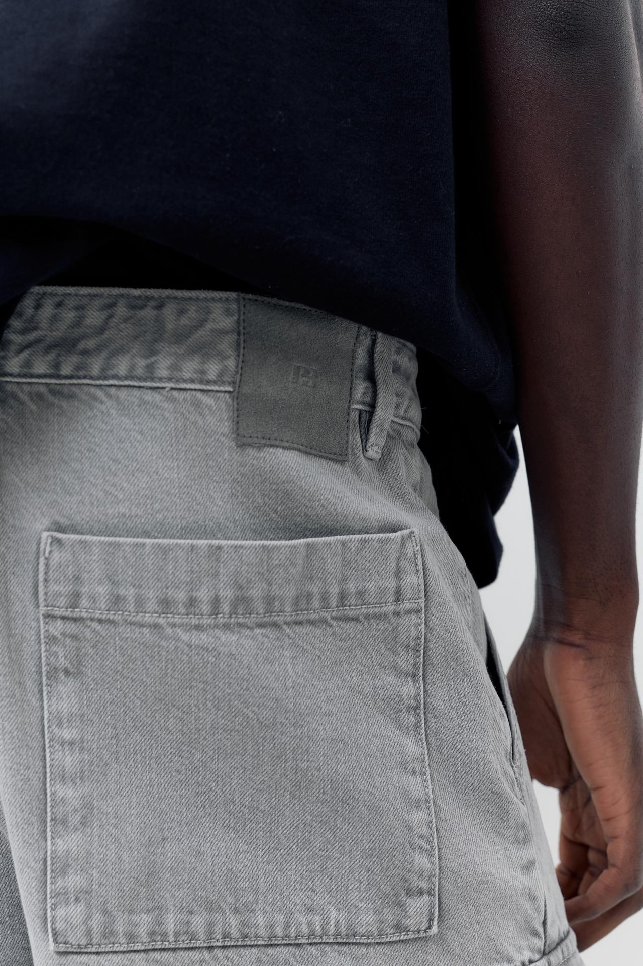 Baggy cargo Bermuda shorts — Pale grey