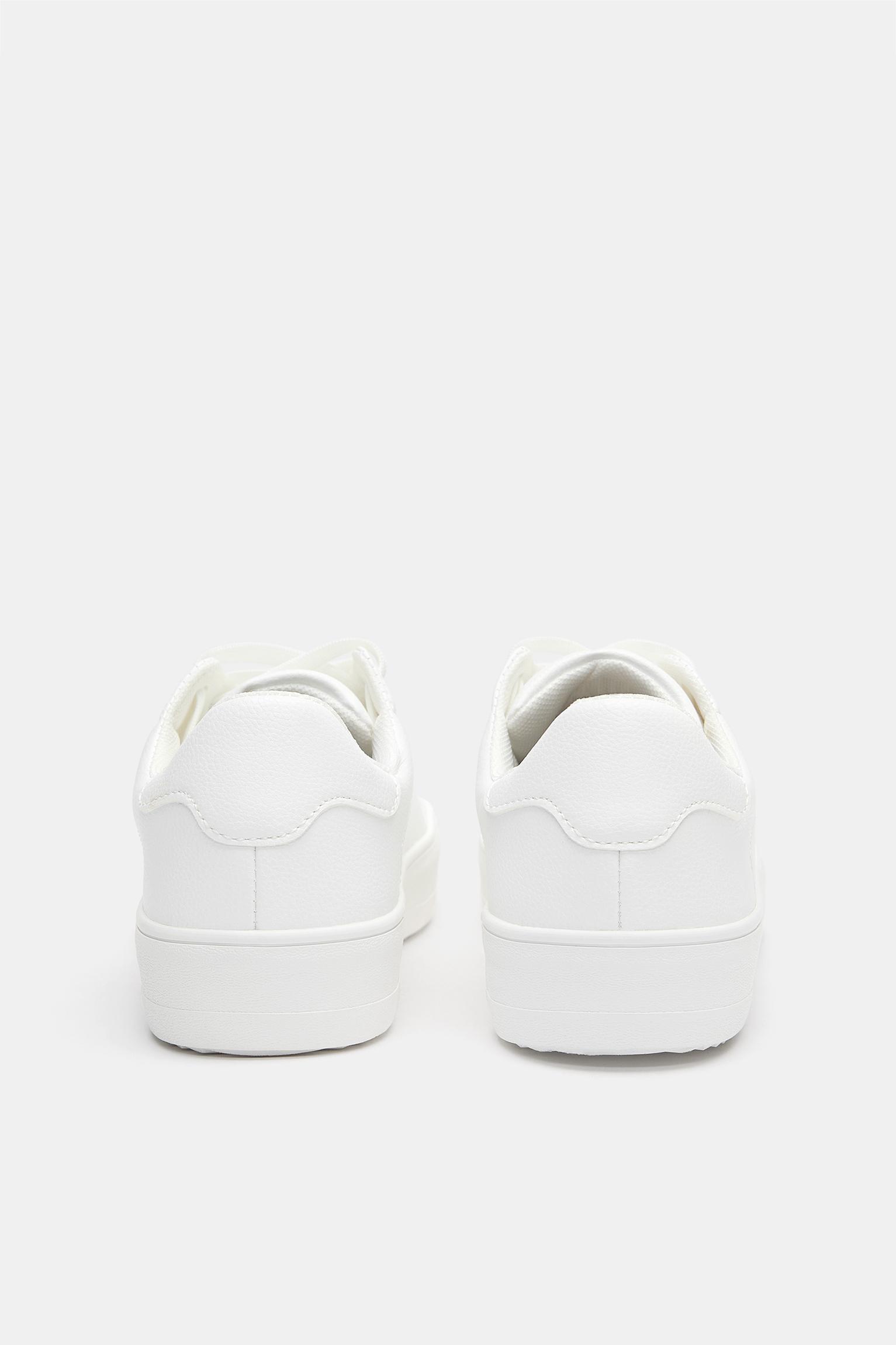 Casual trainers — White