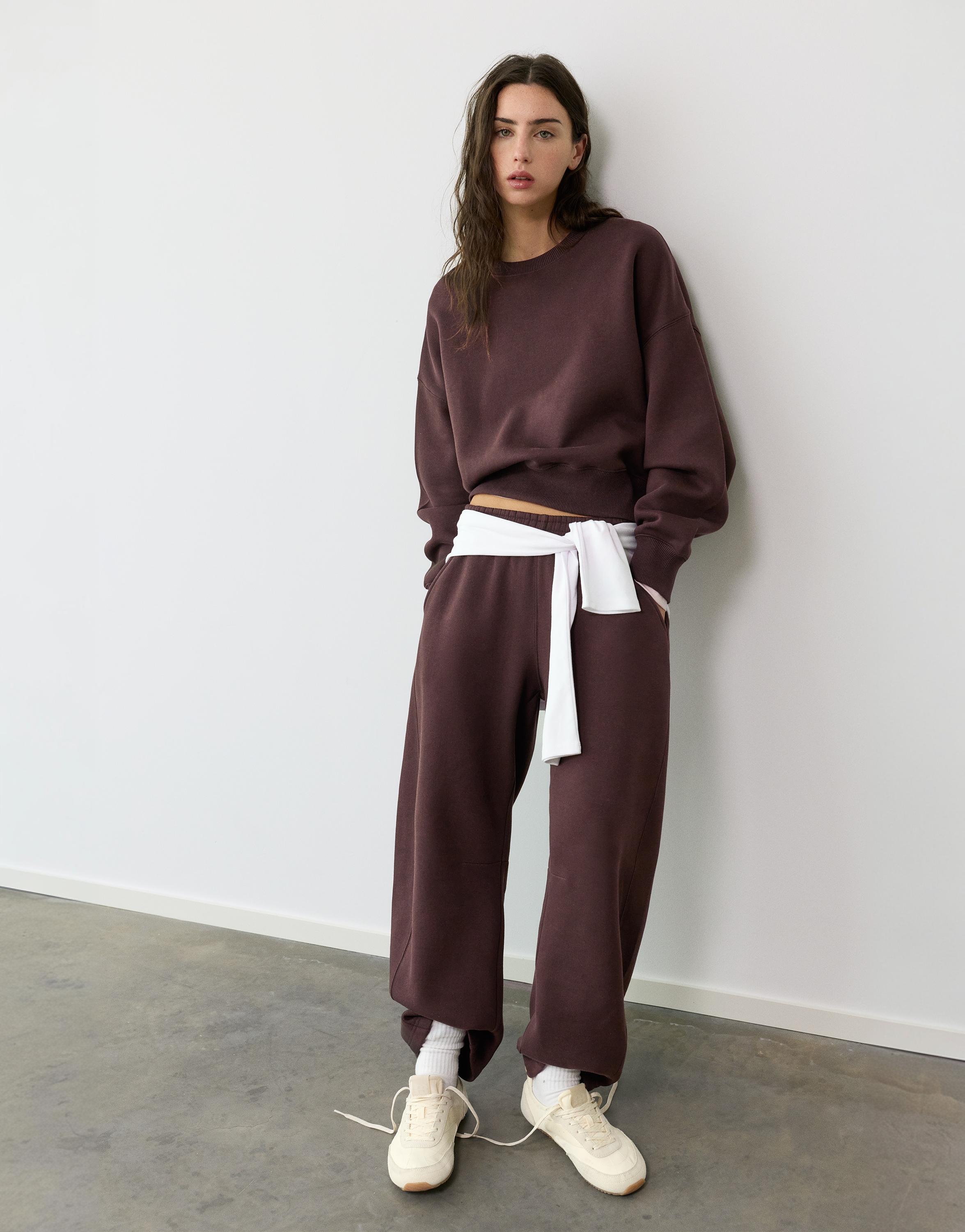 Round neck sweatshirt — Brown