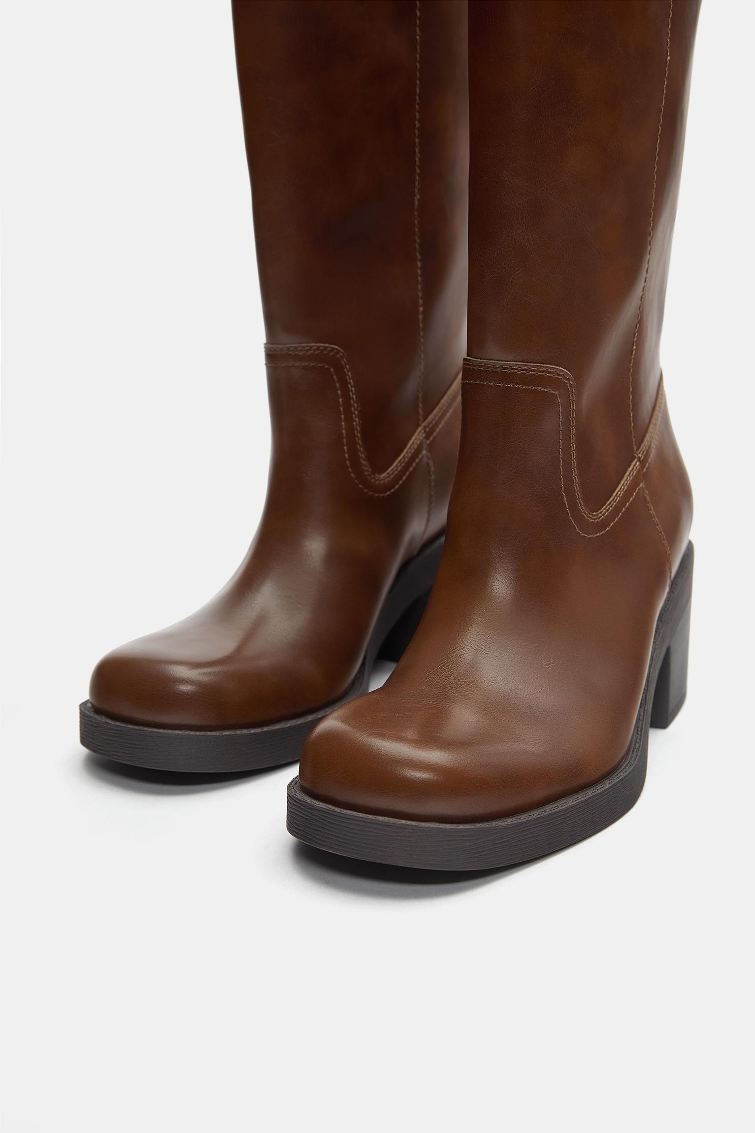 High-heel boots — Brown