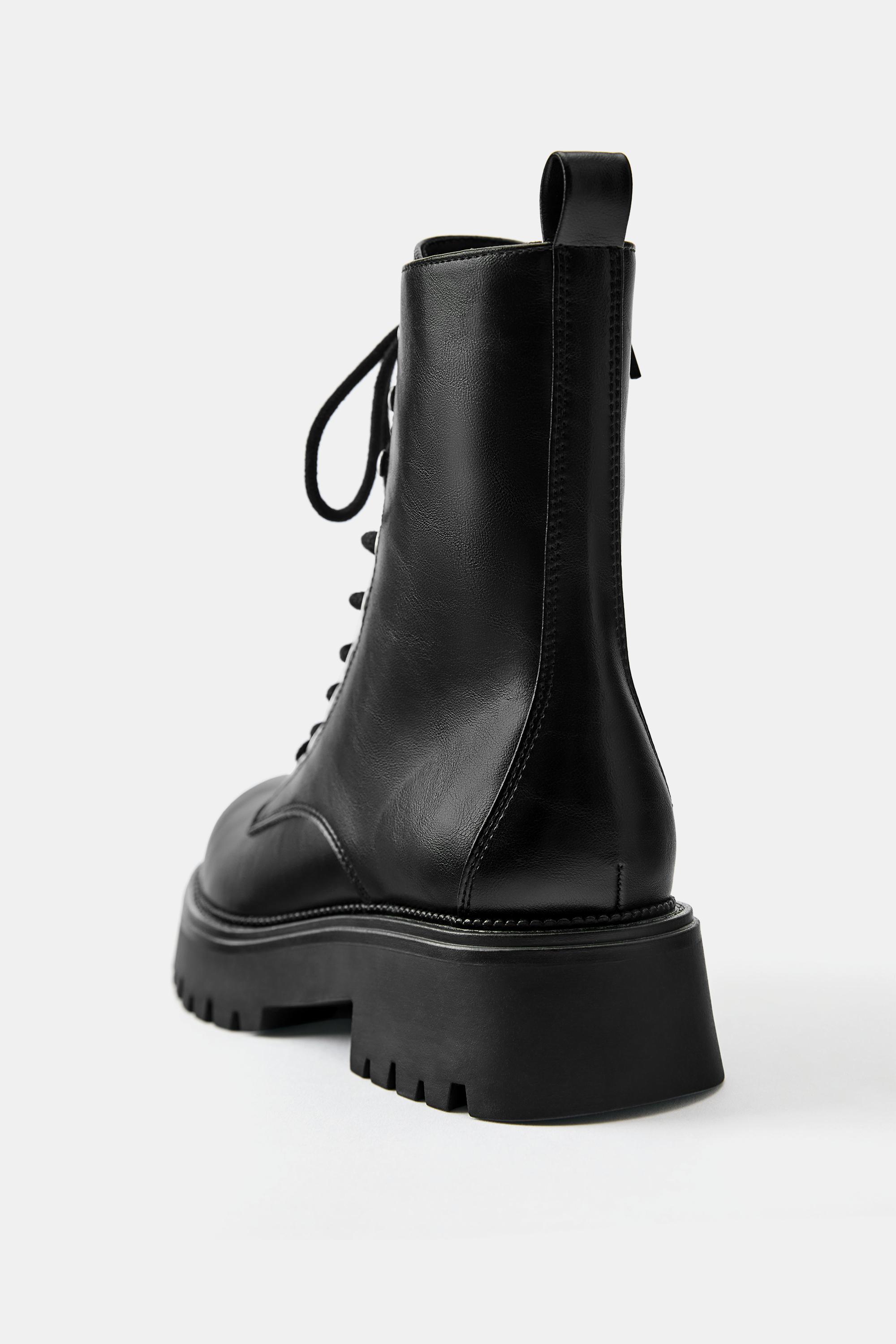 Lace-up flat ankle boots — Black