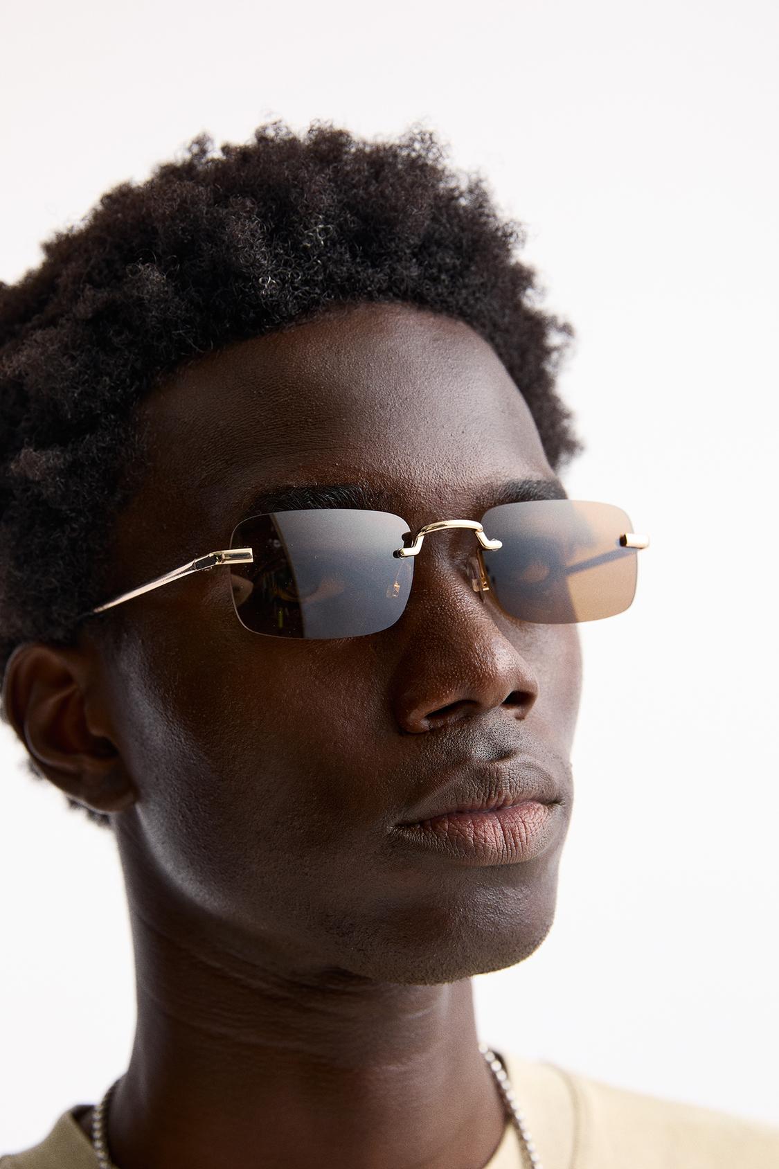 Quadratische Sonnenbrille - PULL&BEAR 