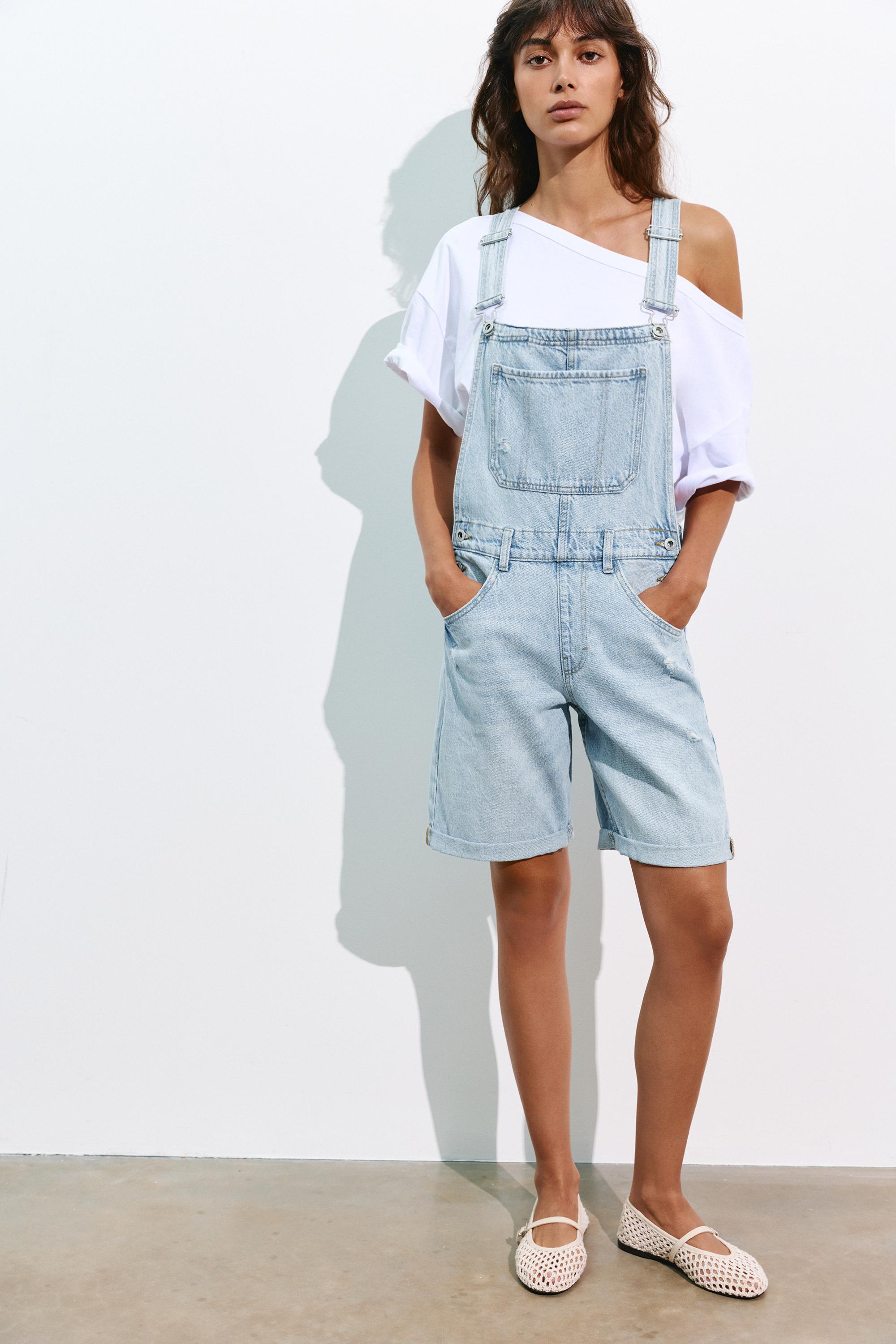 Short denim dungarees — Pale blue