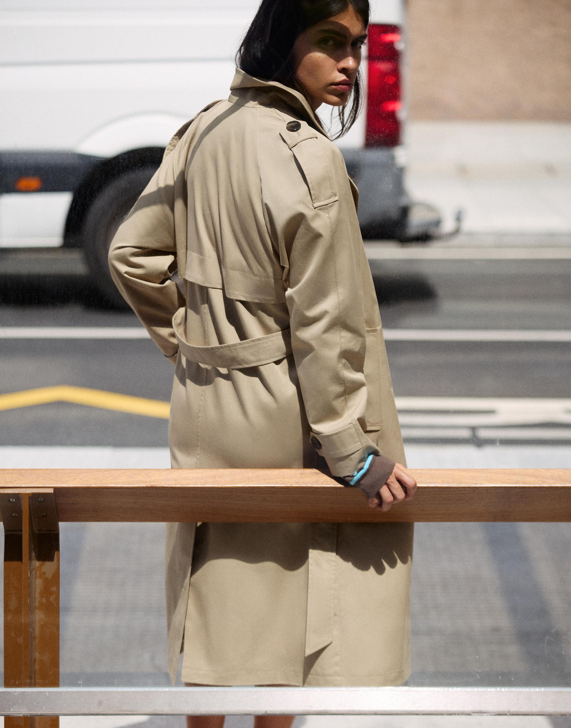 Trench coat — Sand