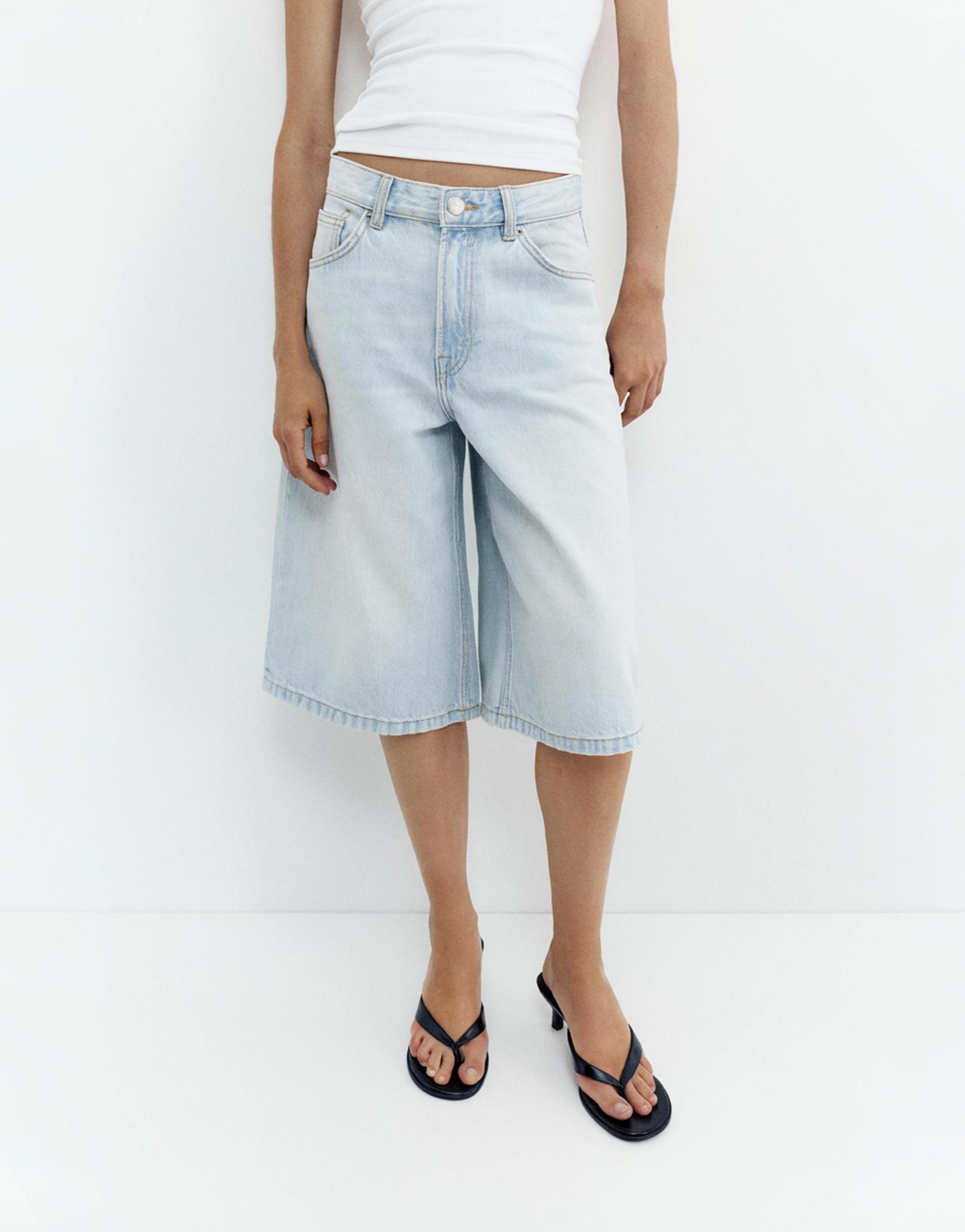Low-rise denim jorts — Faded blue