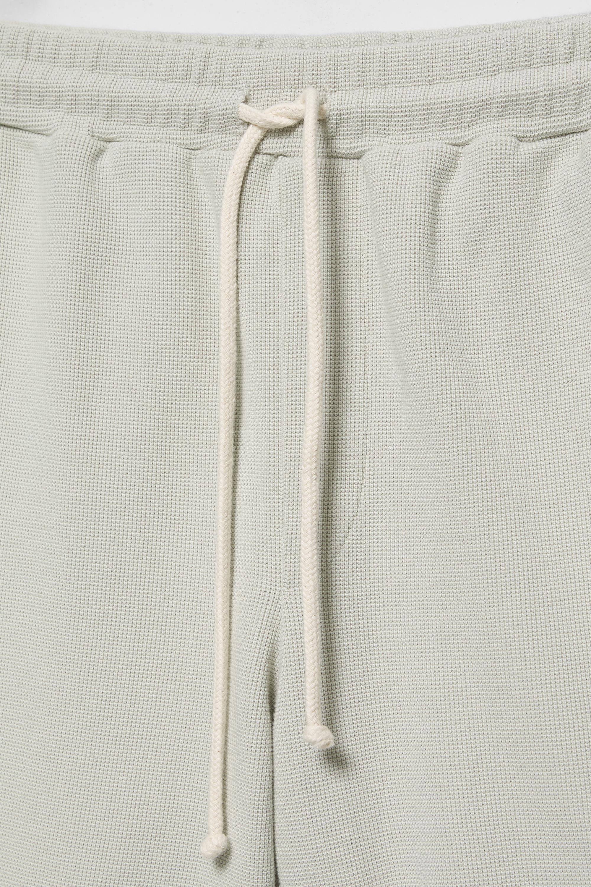 Waffle-knit jogger Bermuda shorts — Aquamarine (alternate view)