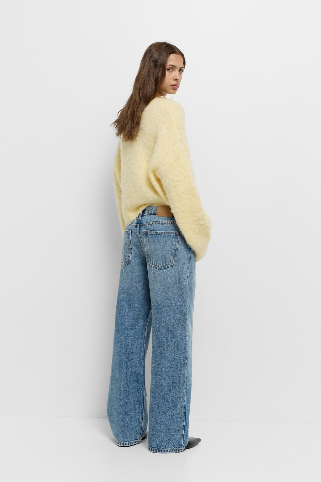 Straight-leg jeans with rhinestone bows PULL&BEAR
