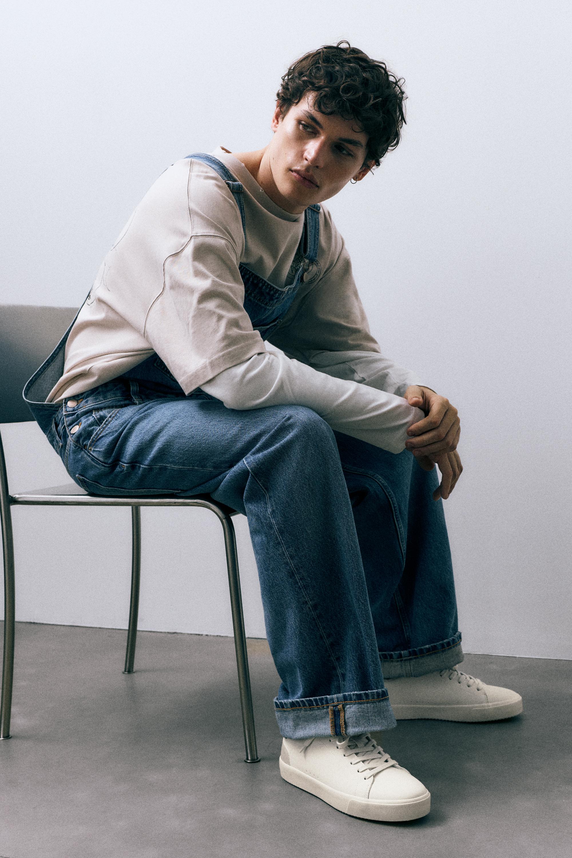 Basic-Sneaker Mit Detail