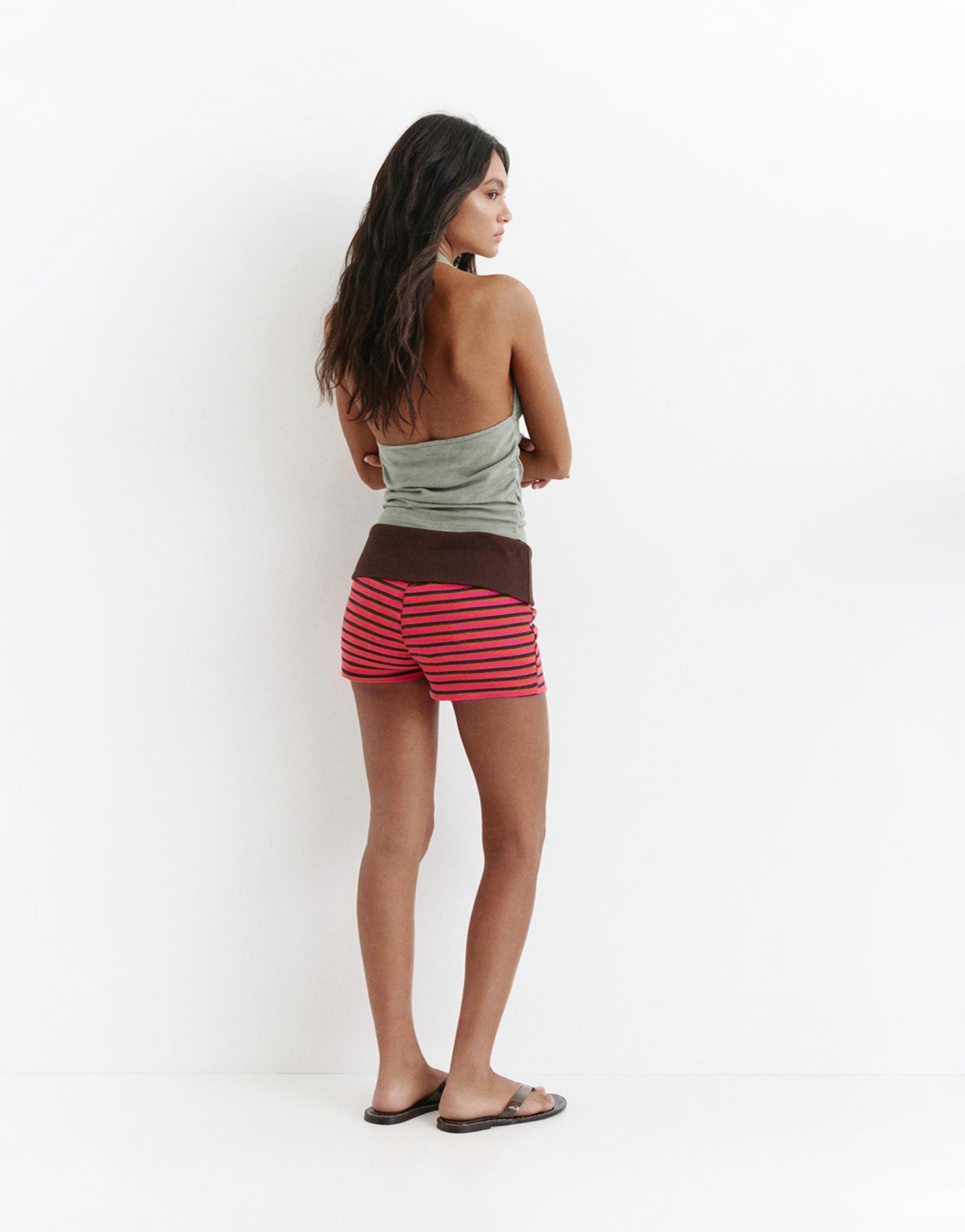 Halter top with tie detail — Medium khaki