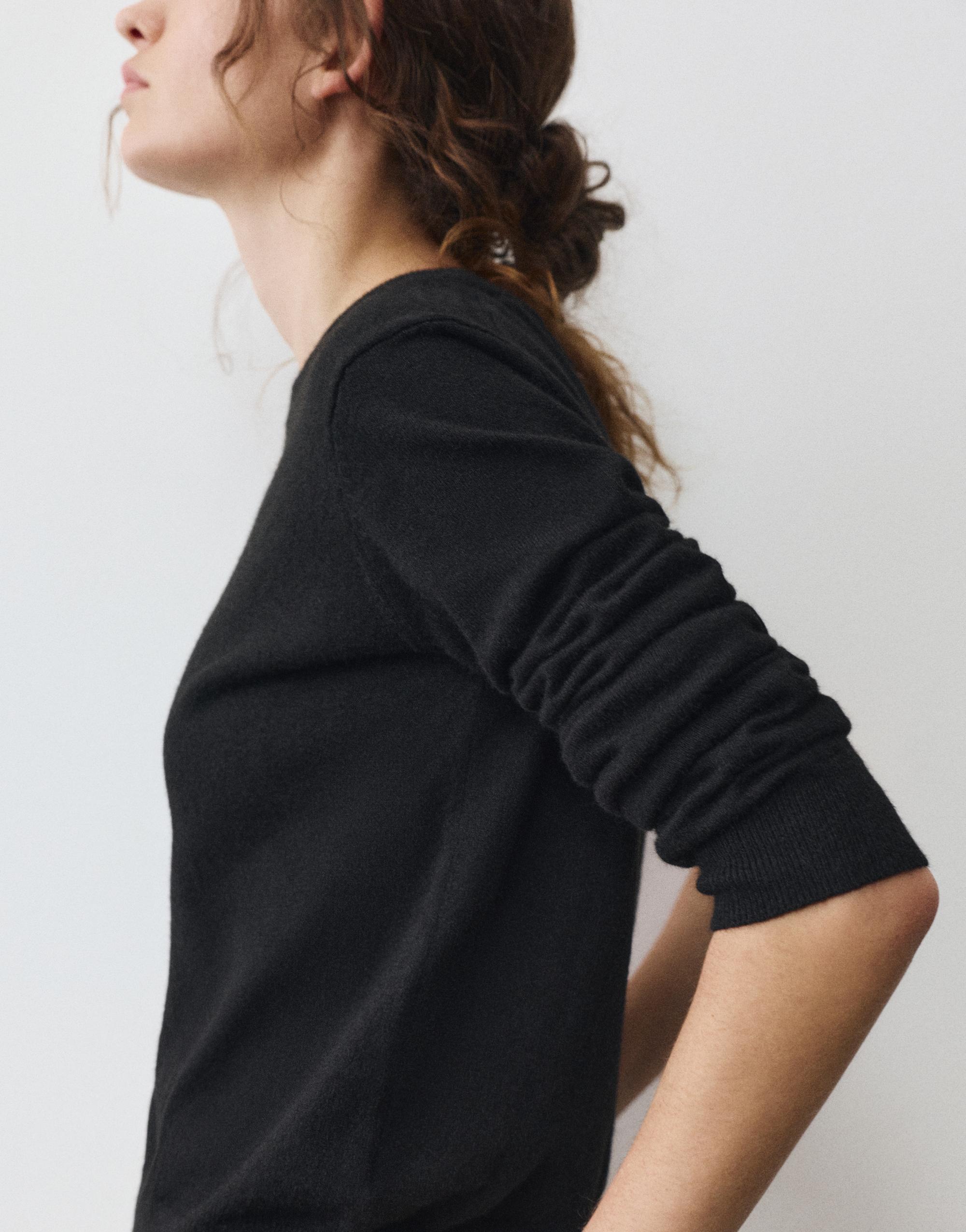 Soft knit jumper — Black