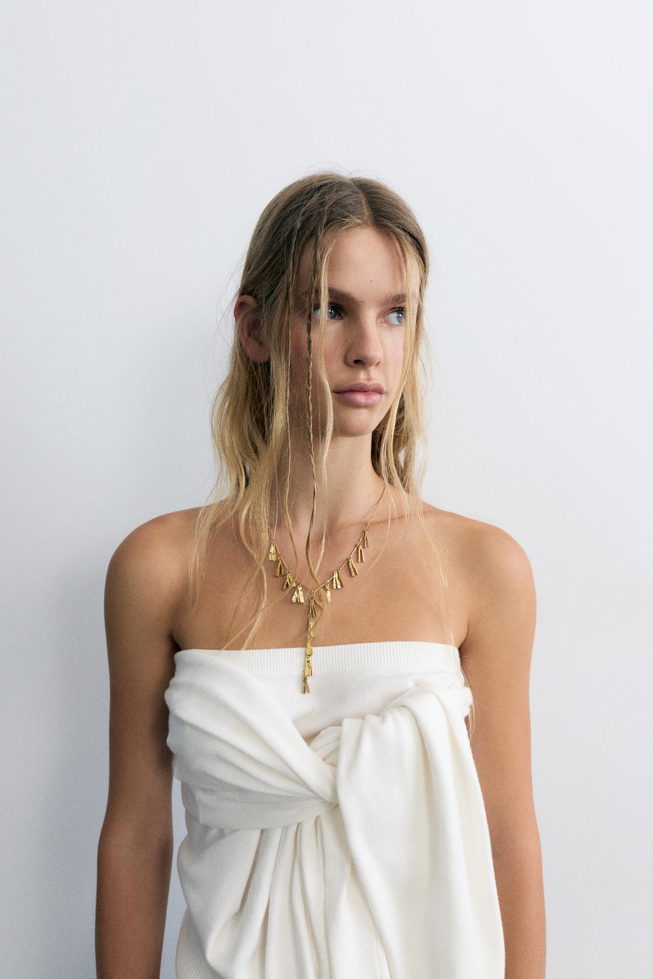 Long cascading necklace — Gold