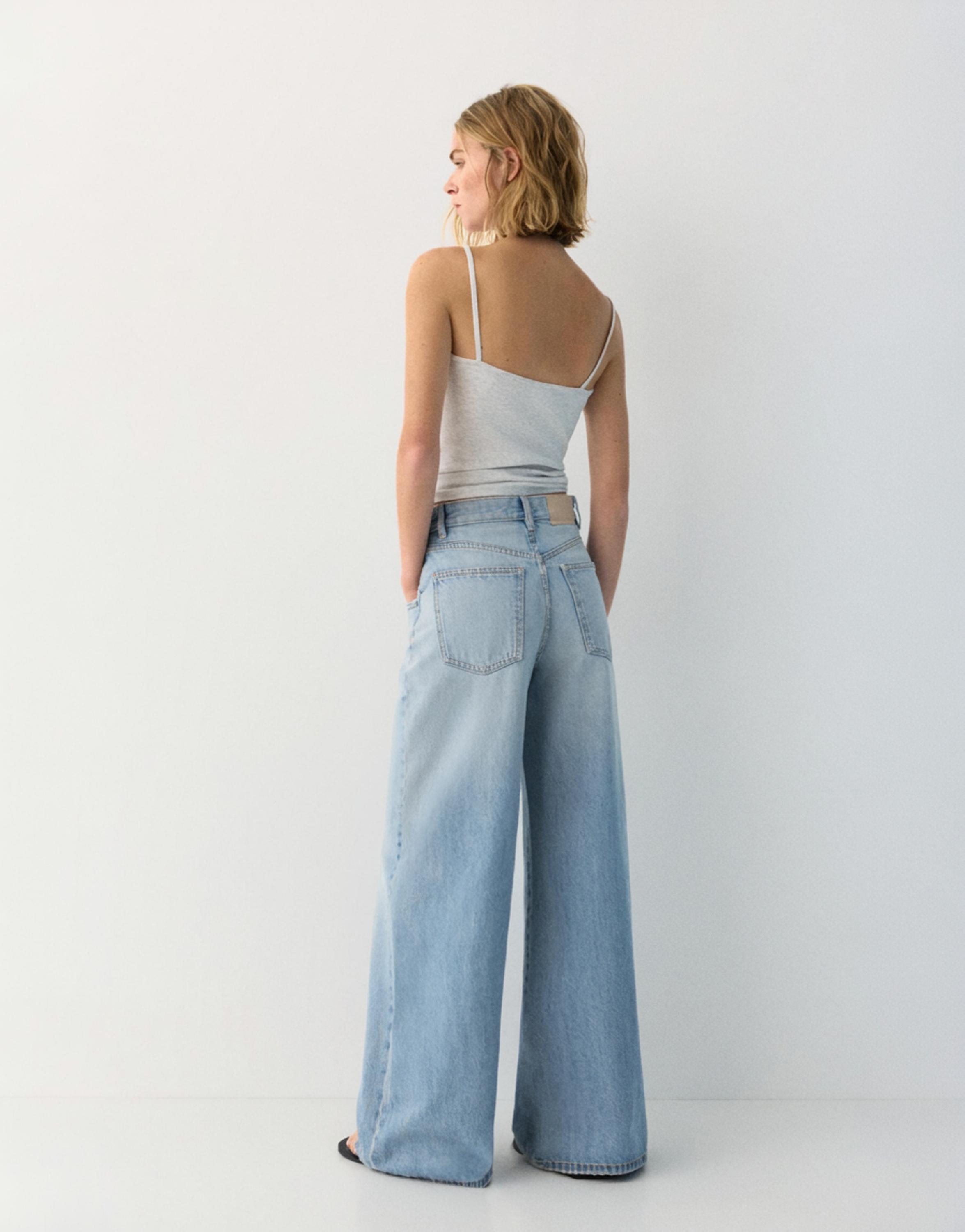 Super wide-leg jeans with seams — Pale blue