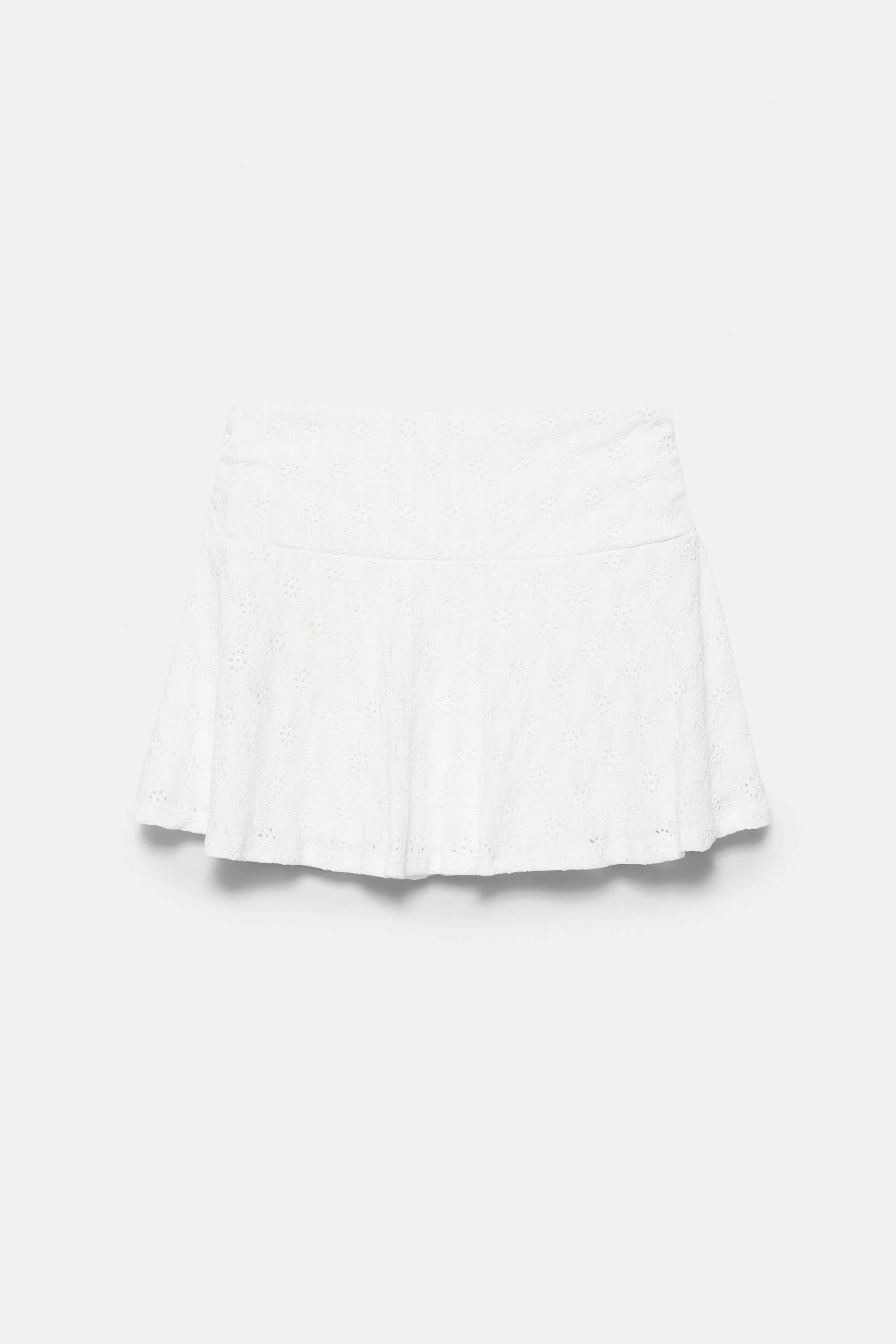 Swiss embroidery mini skirt — White