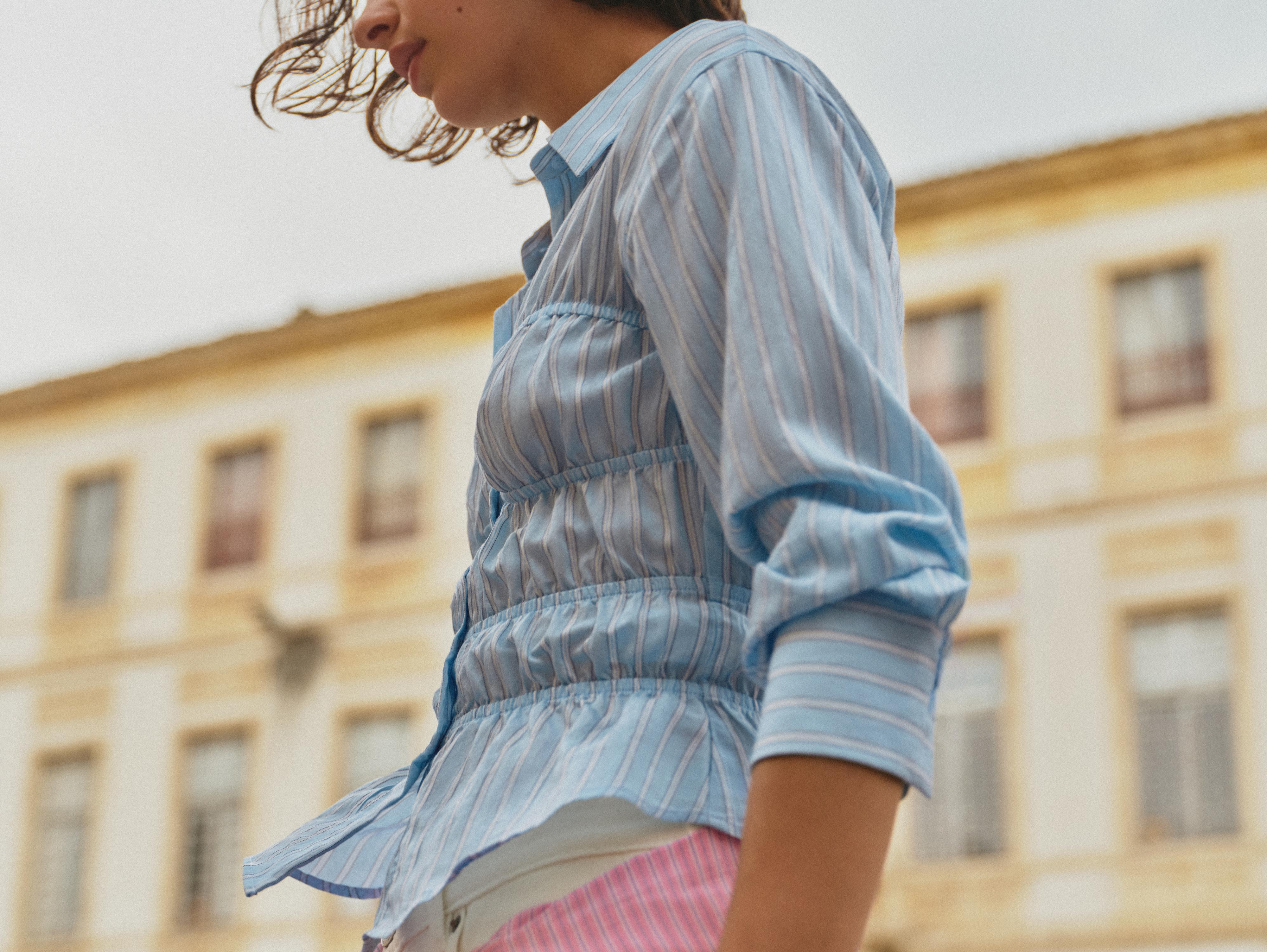 Striped long sleeve gathered shirt — White/Sky Blue