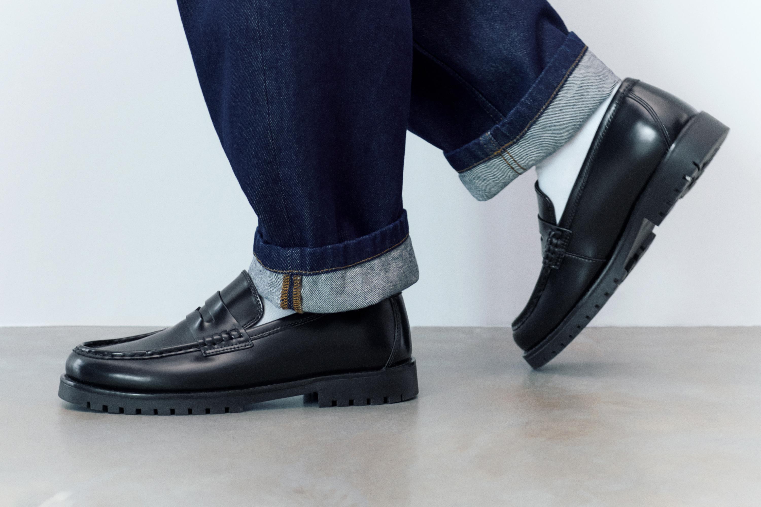 Casual loafers — Black