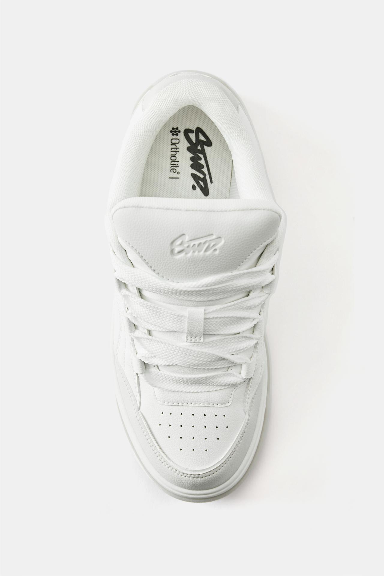 STWD trainers — White