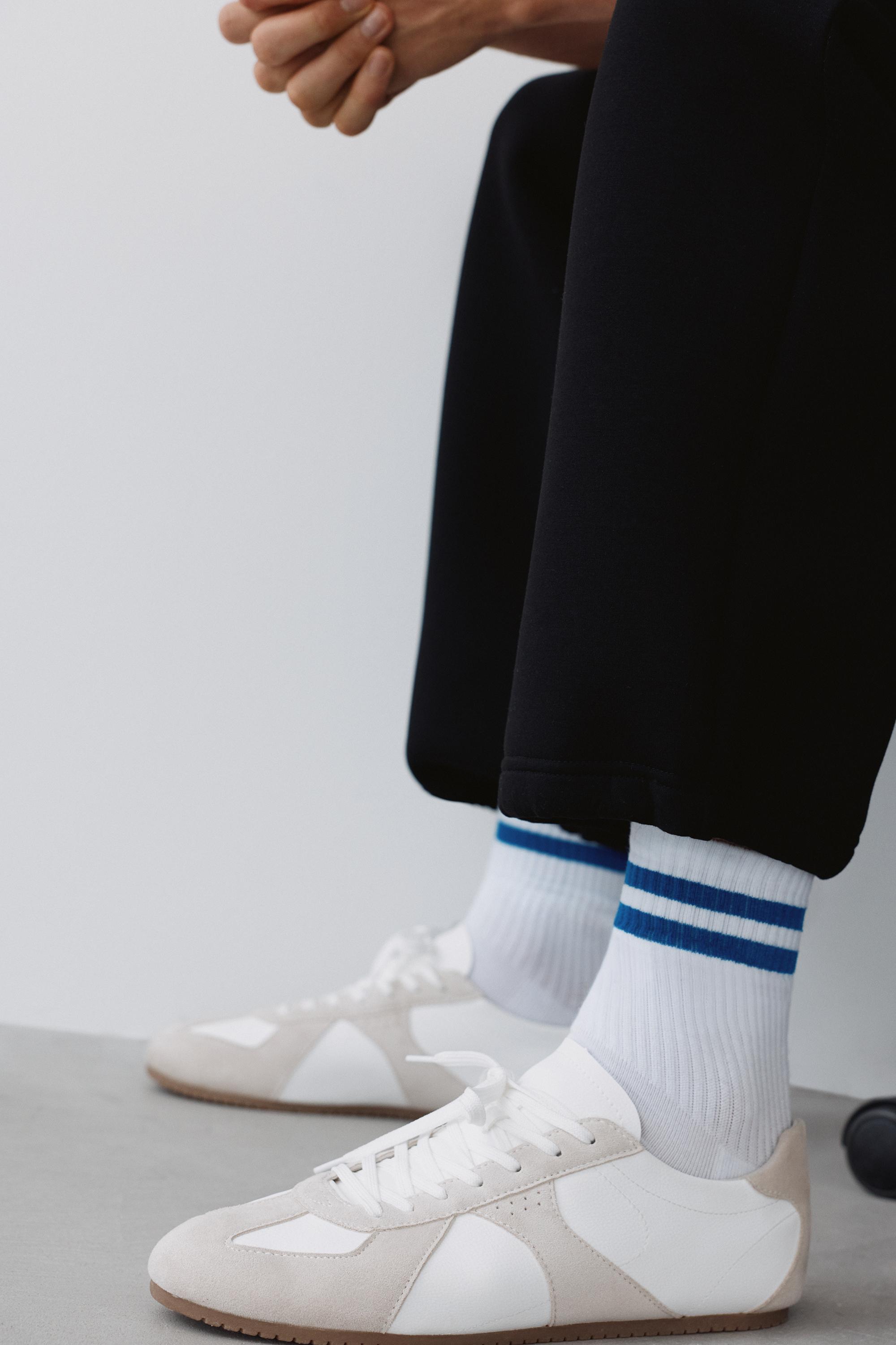 Striped sports socks — Red