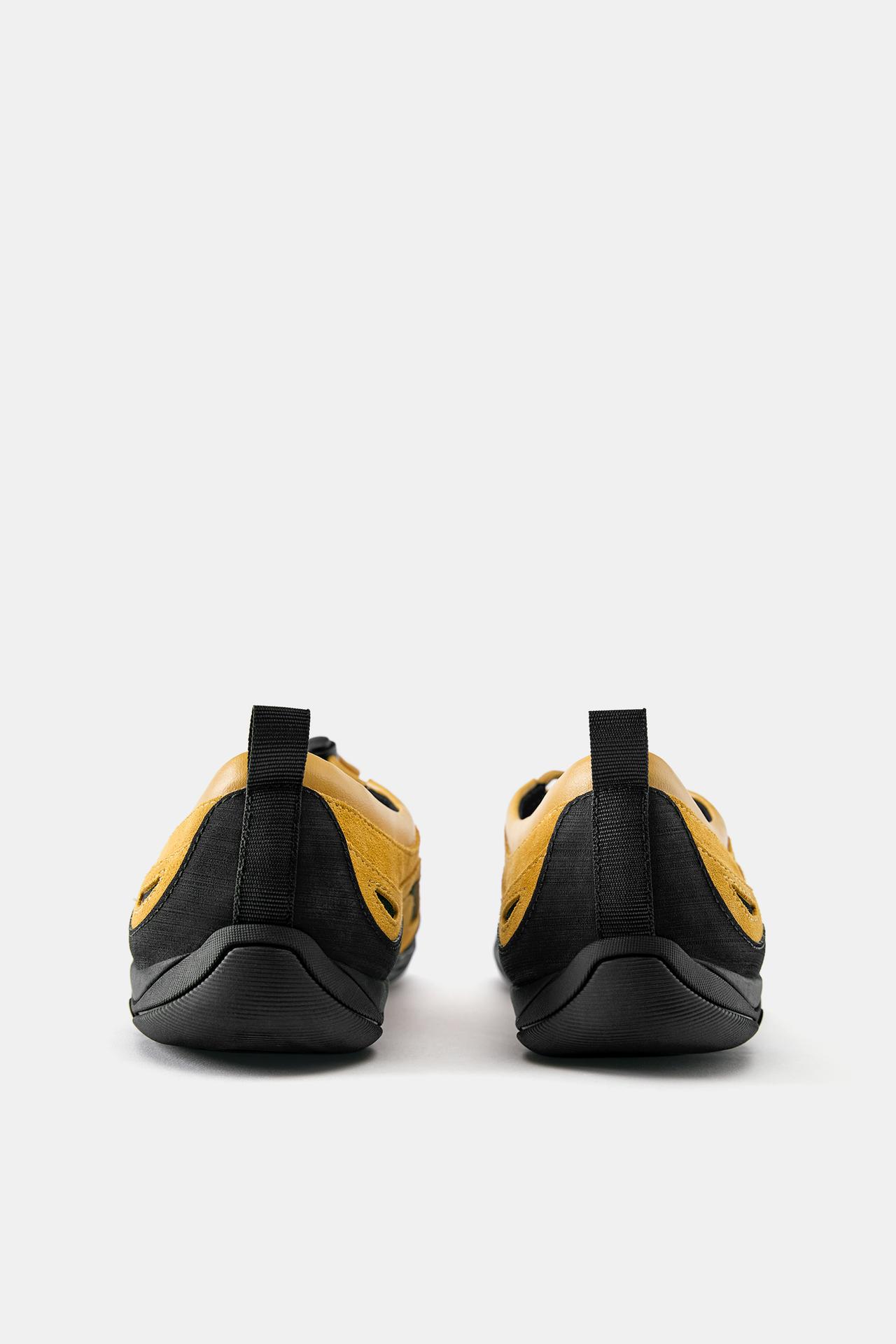 Often leather tabi trainers — Yellow