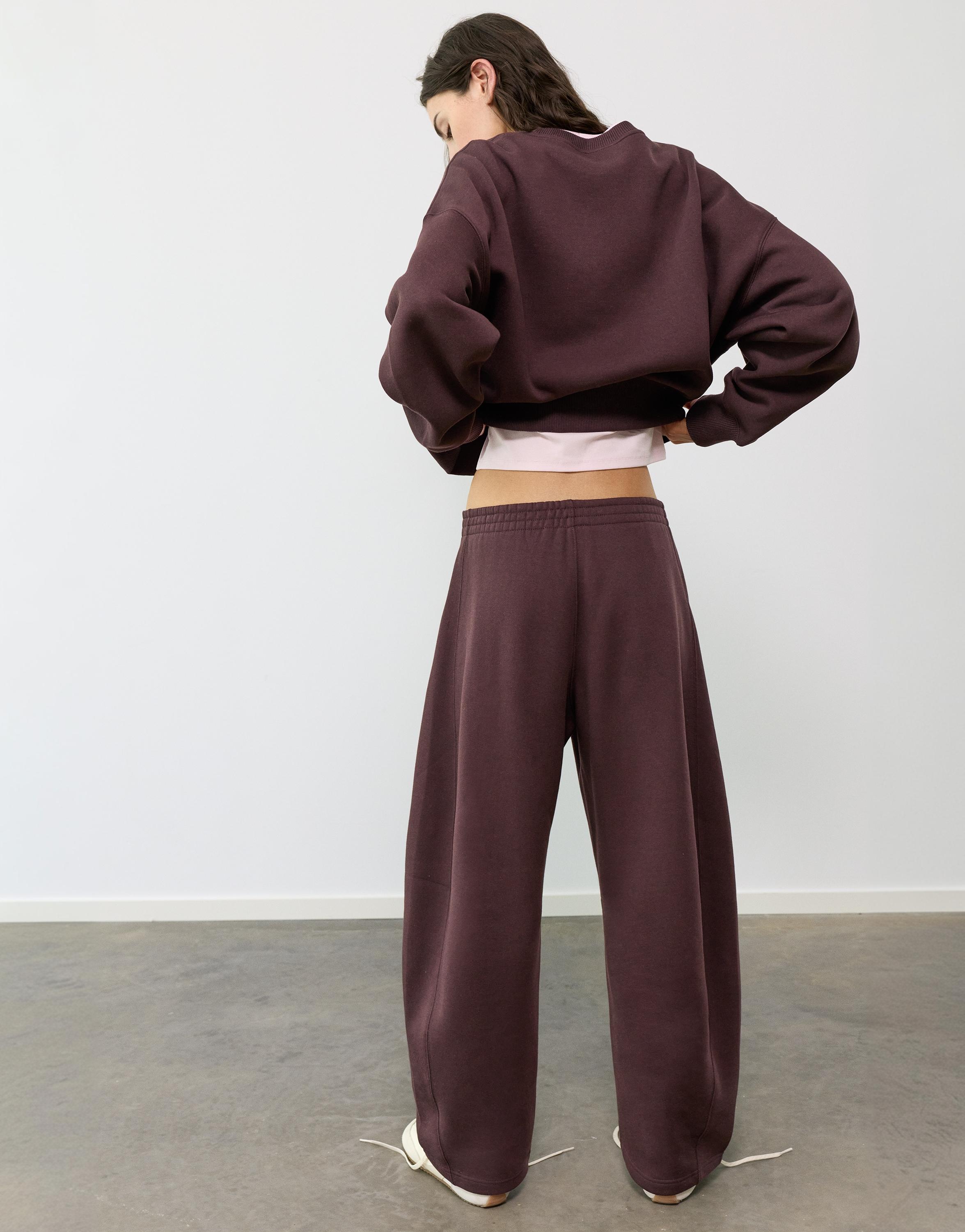 Round neck sweatshirt — Brown